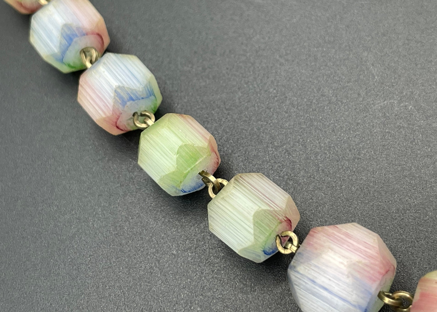 Vintage Art Deco Czech satin 'rhubarb' glass faceted bead necklace on rolled gold wire