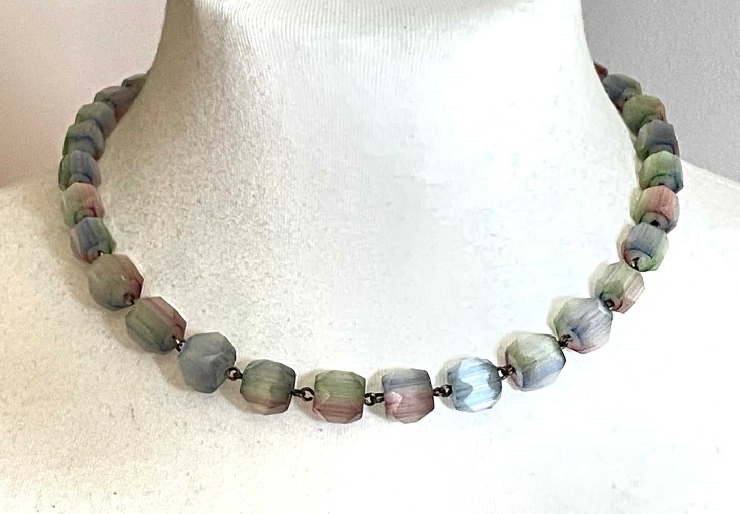Vintage Art Deco Czech satin 'rhubarb' glass faceted bead necklace on rolled gold wire