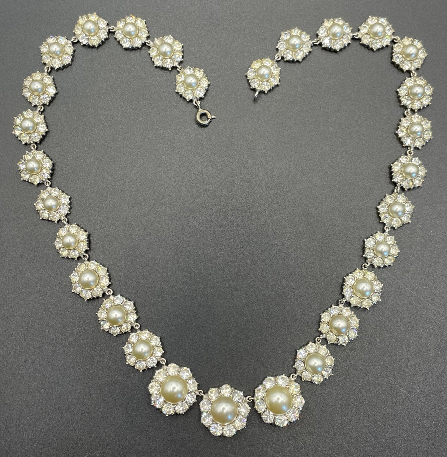 Vintage clear rhinestone, glass faux pearl cabochon and silver tone riviere style necklace, beautiful heavy piece, daisy flower design