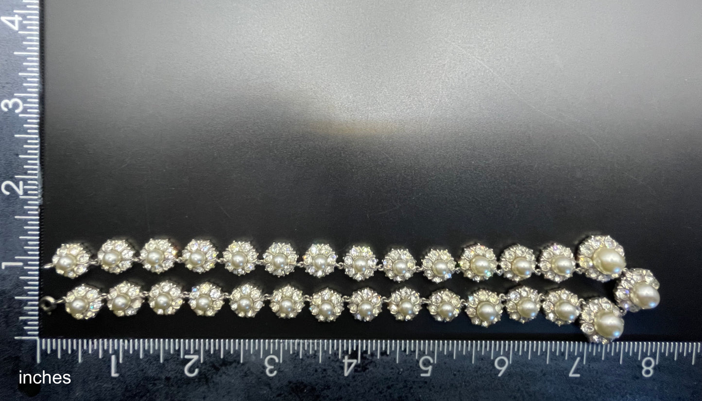 Vintage clear rhinestone, glass faux pearl cabochon and silver tone riviere style necklace, beautiful heavy piece, daisy flower design