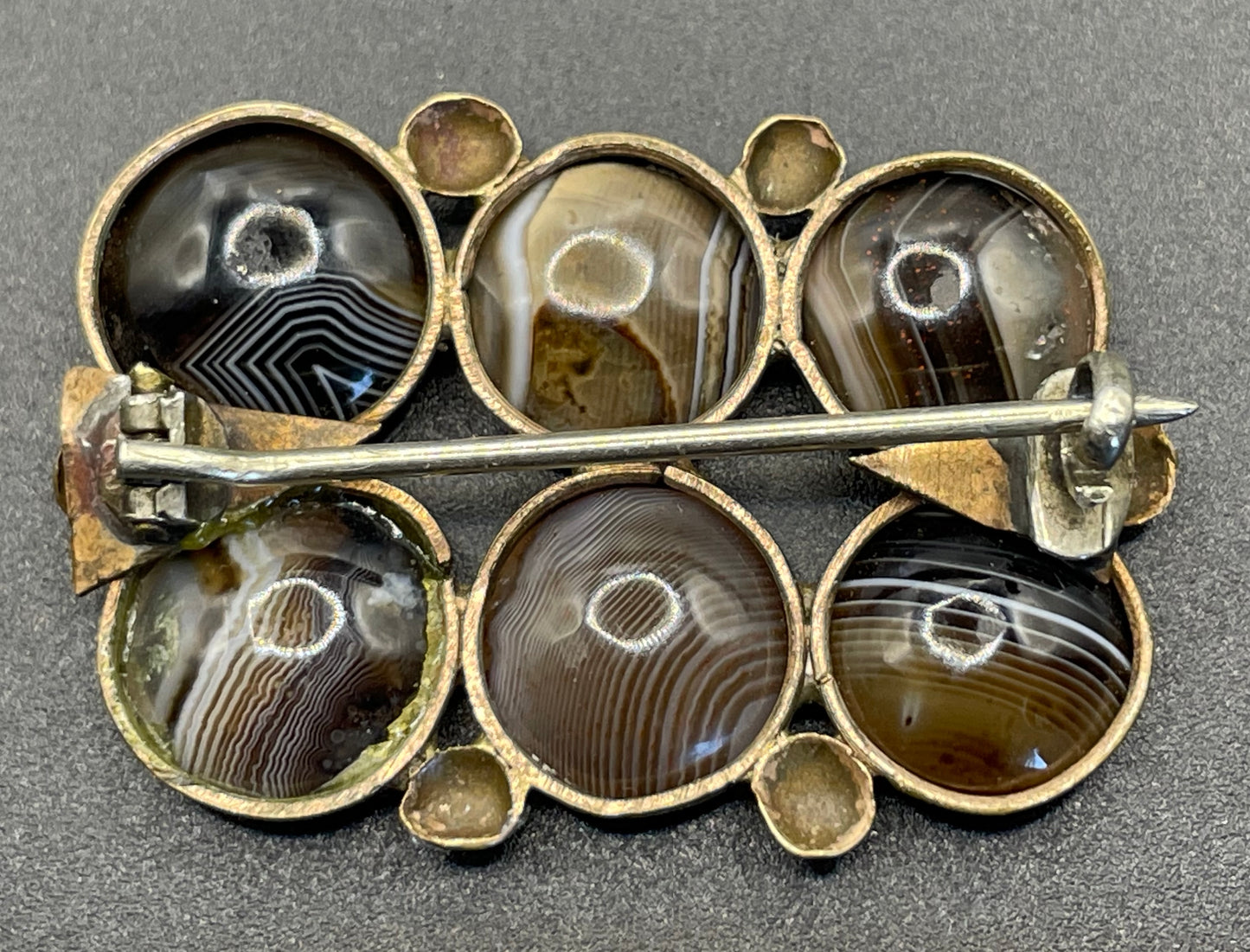 Antique / vintage gold tone brown and white banded agate six cabochon brooch