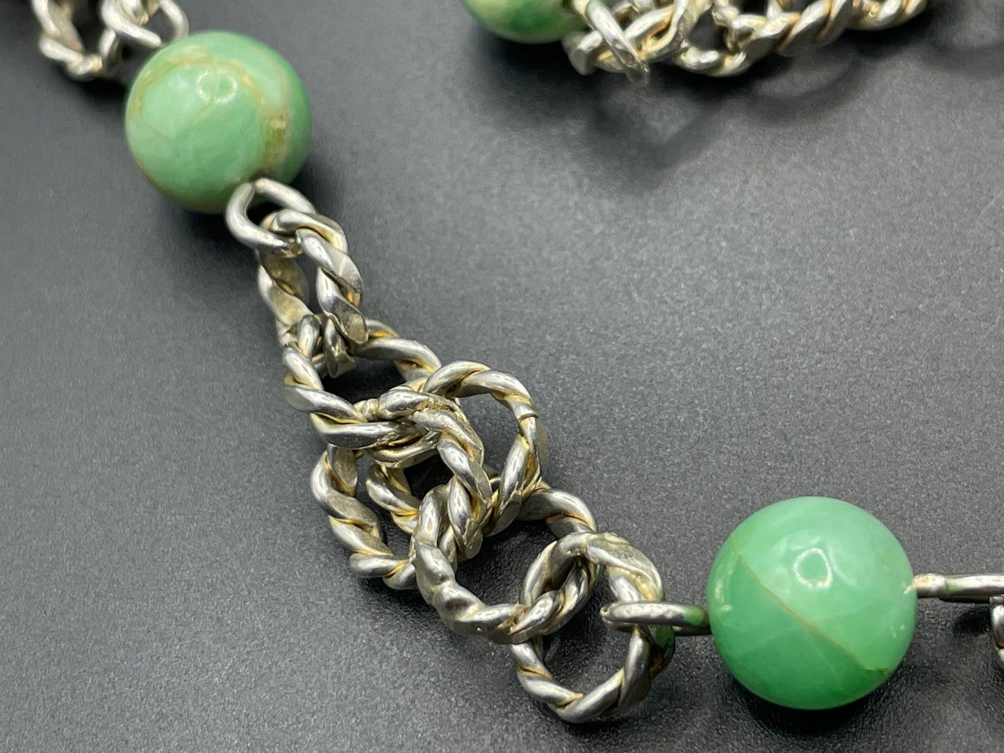 Vintage Art Deco green jade gemstone round bead and chunky unmarked solid silver link long flapper necklace