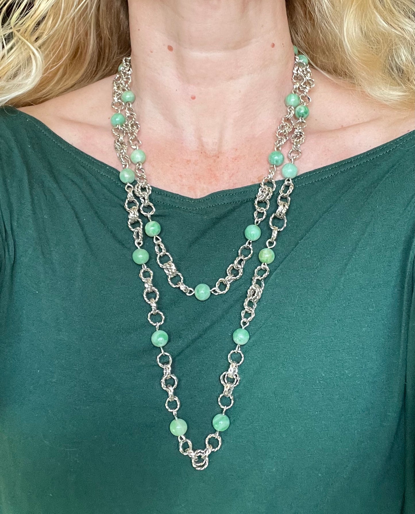 Vintage Art Deco green jade gemstone round bead and chunky unmarked solid silver link long flapper necklace
