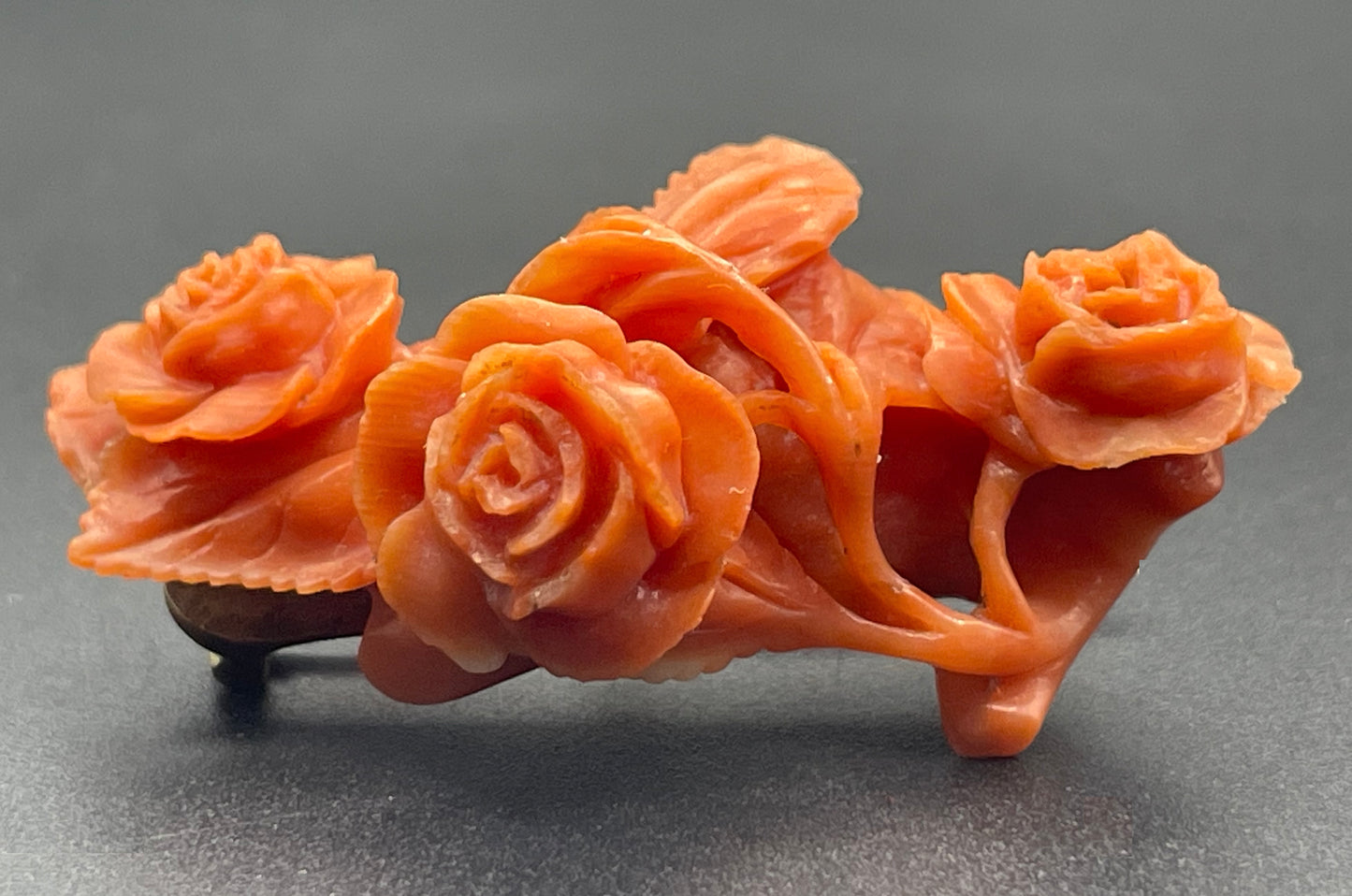 Antique Victorian carved coral and yellow metal rose flower design brooch (with pendant converter), possibly unmarked gold pin, 11 grams