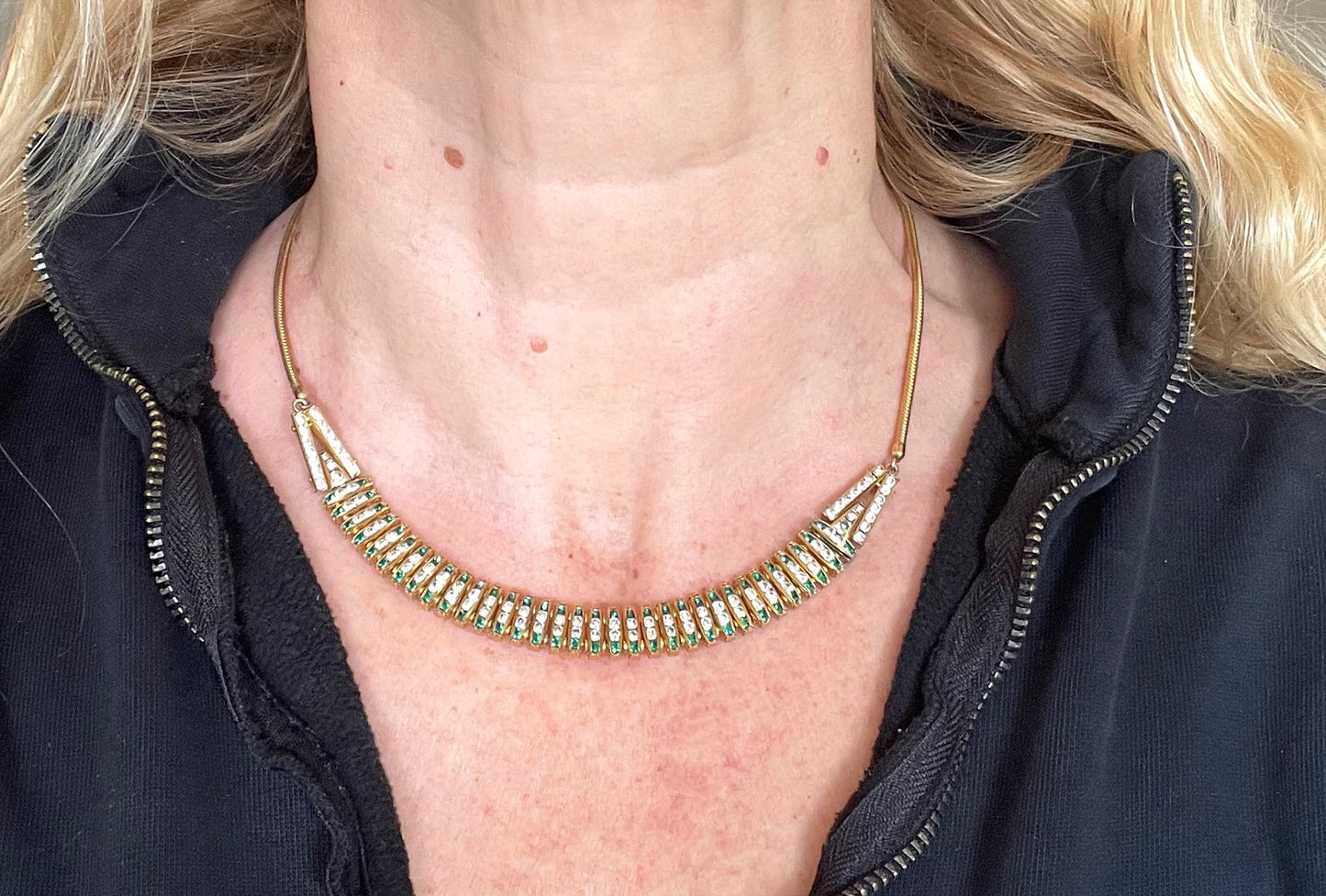Vintage unsigned Esha Randel by Schreiber & Hiller Art Deco emerald green and clear paste rhinestone gold tone gilt machine age necklace