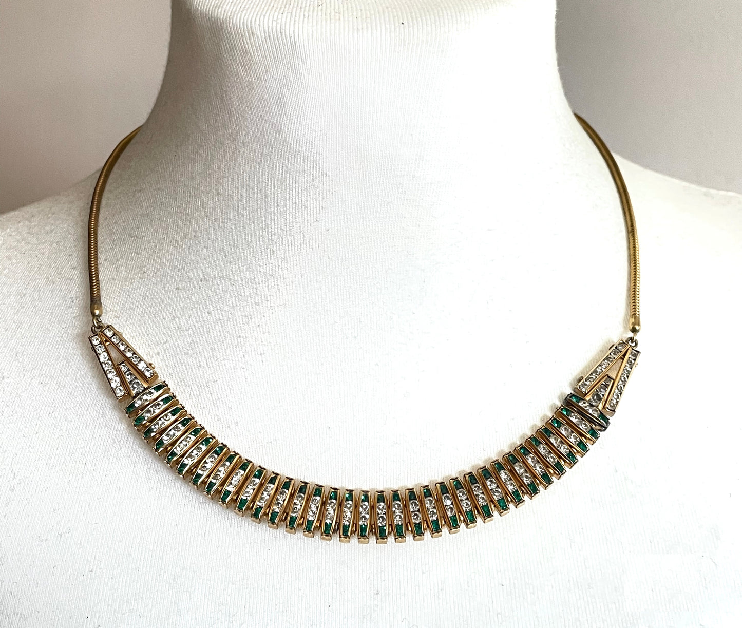 Vintage unsigned Esha Randel by Schreiber & Hiller Art Deco emerald green and clear paste rhinestone gold tone gilt machine age necklace