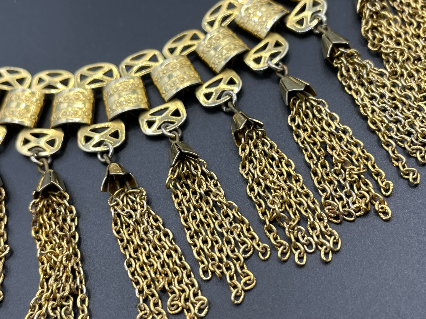 Vintage gold tone bookchain style chain link fringe necklace, Miriam Haskell style