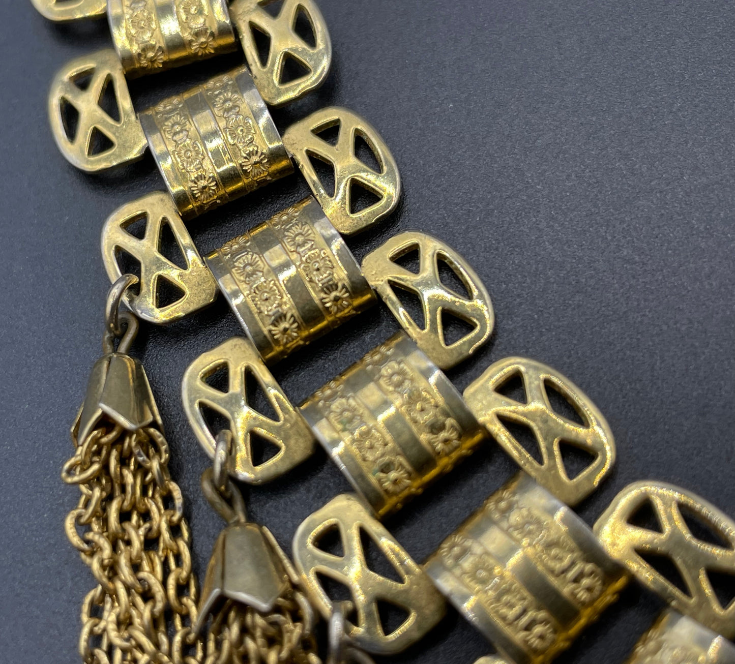 Vintage gold tone bookchain style chain link fringe necklace, Miriam Haskell style