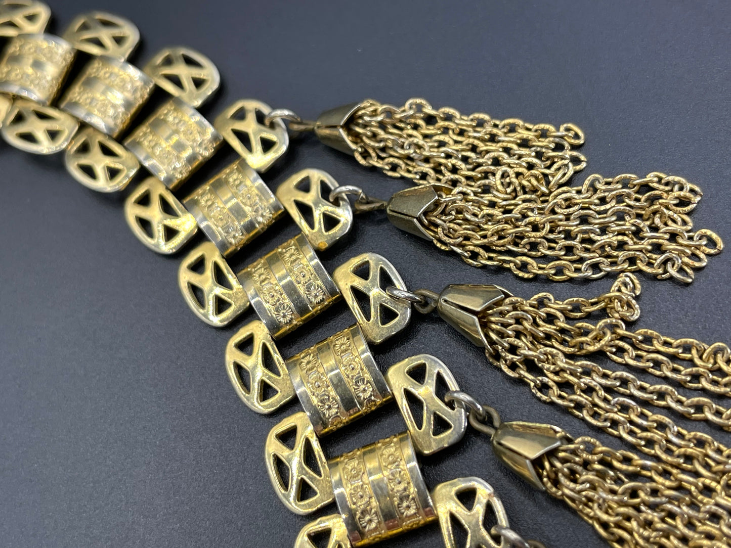 Vintage gold tone bookchain style chain link fringe necklace, Miriam Haskell style