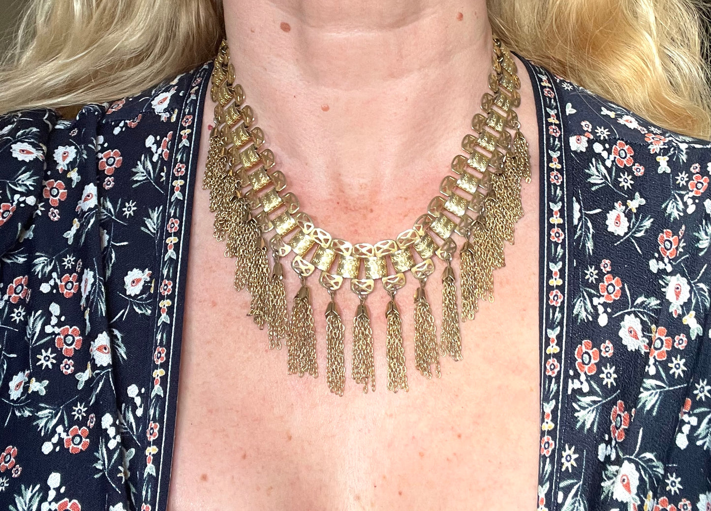 Vintage gold tone bookchain style chain link fringe necklace, Miriam Haskell style