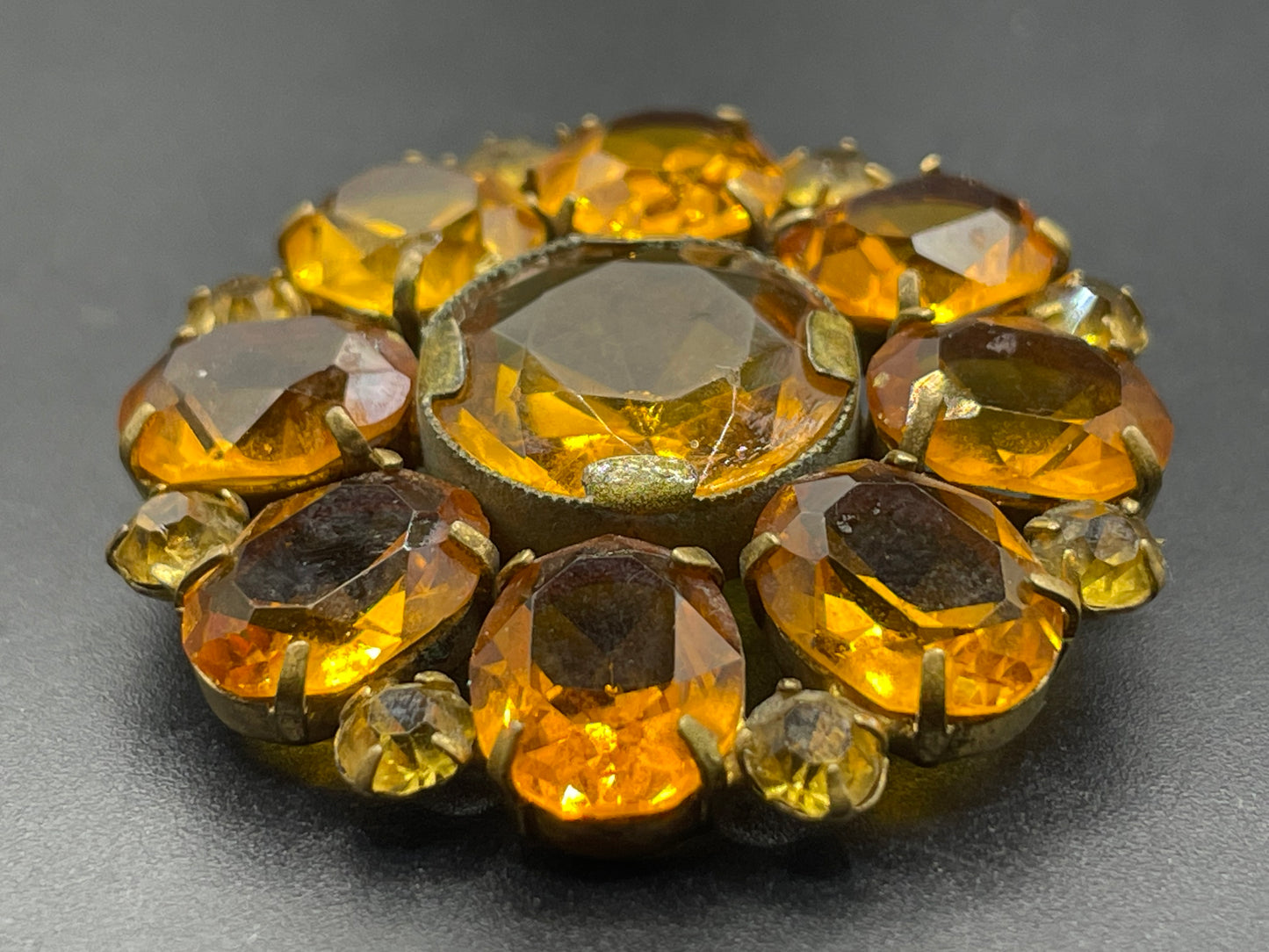 Vintage Art Deco citrine yellow glass rhinestone, open-backed, antique gold tone brooch pin, stunning sunshine colour