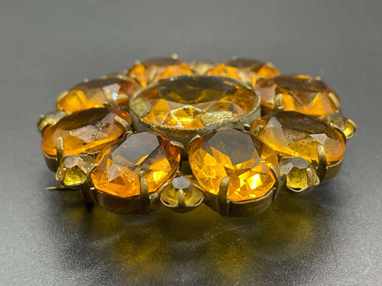 Vintage Art Deco citrine yellow glass rhinestone, open-backed, antique gold tone brooch pin, stunning sunshine colour