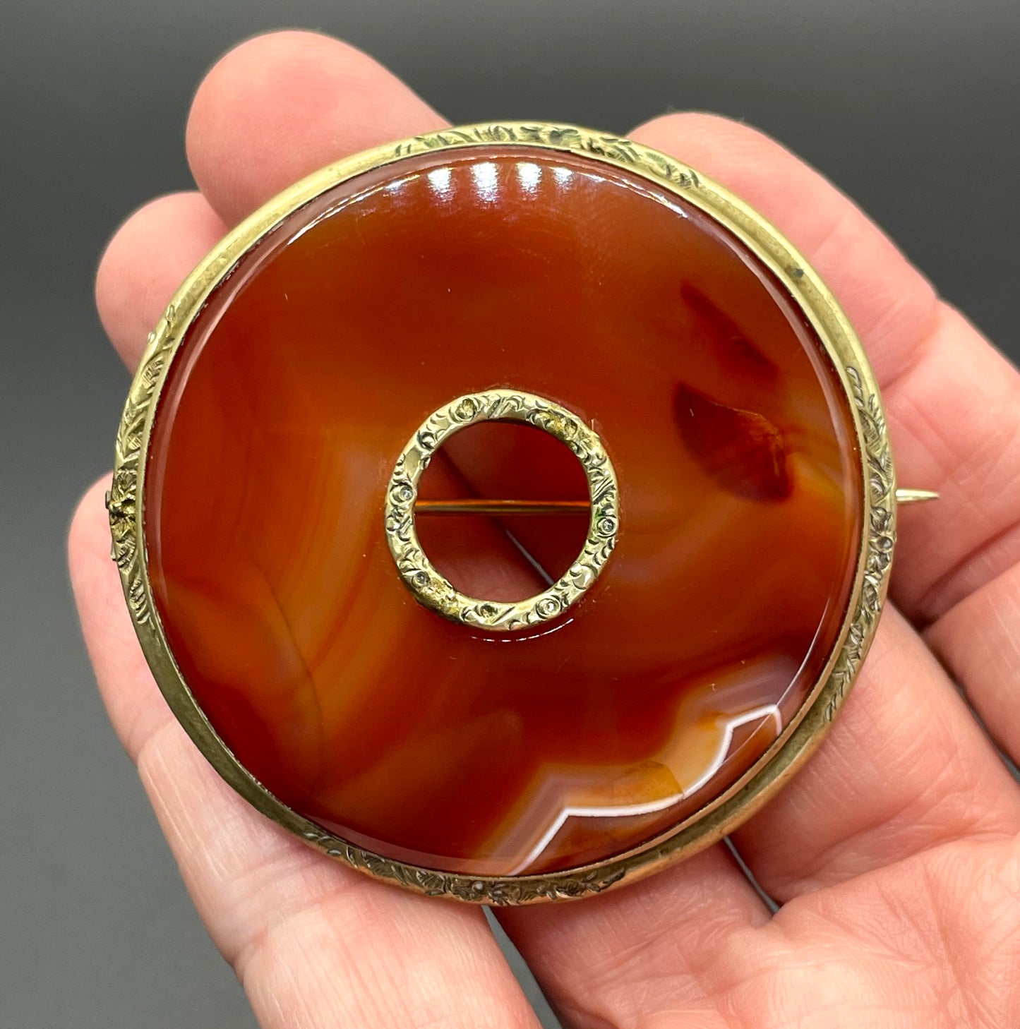 Large antique Victorian Scottish carnelian agate and gold tone circular ring brooch pin, beautiful orange stone