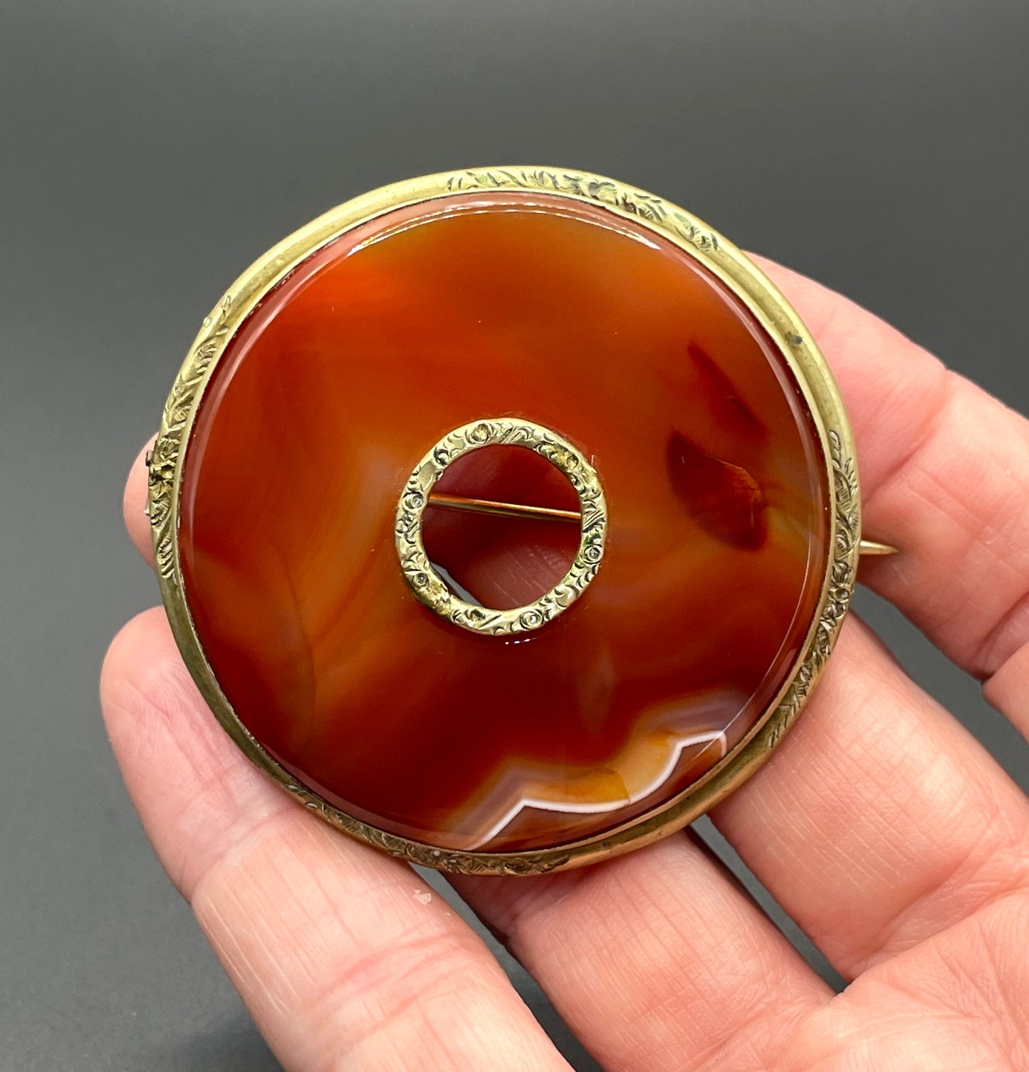 Large antique Victorian Scottish carnelian agate and gold tone circular ring brooch pin, beautiful orange stone