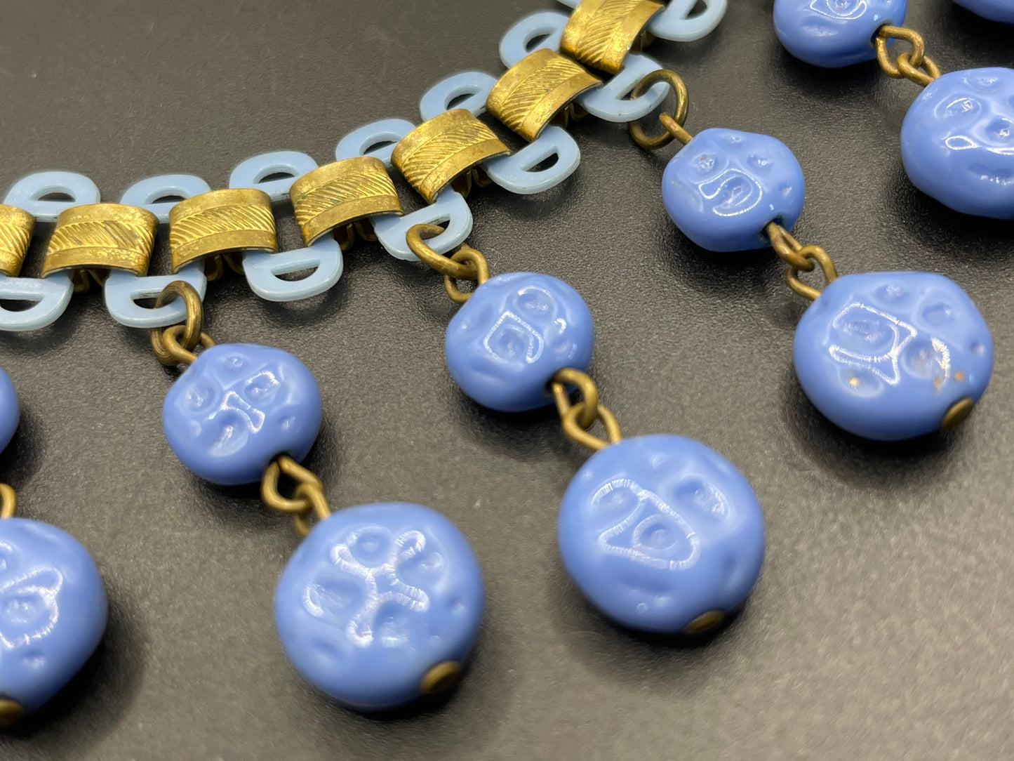 Beautiful vintage bookchain style blue poured glass bead and early plastic with gold tone fringe necklace, Art Deco, Miriam Haskell style
