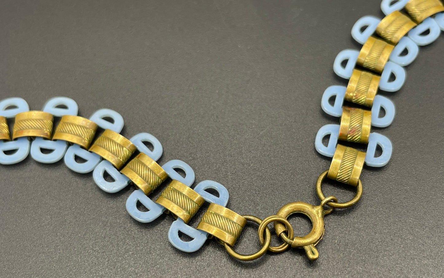 Beautiful vintage bookchain style blue poured glass bead and early plastic with gold tone fringe necklace, Art Deco, Miriam Haskell style