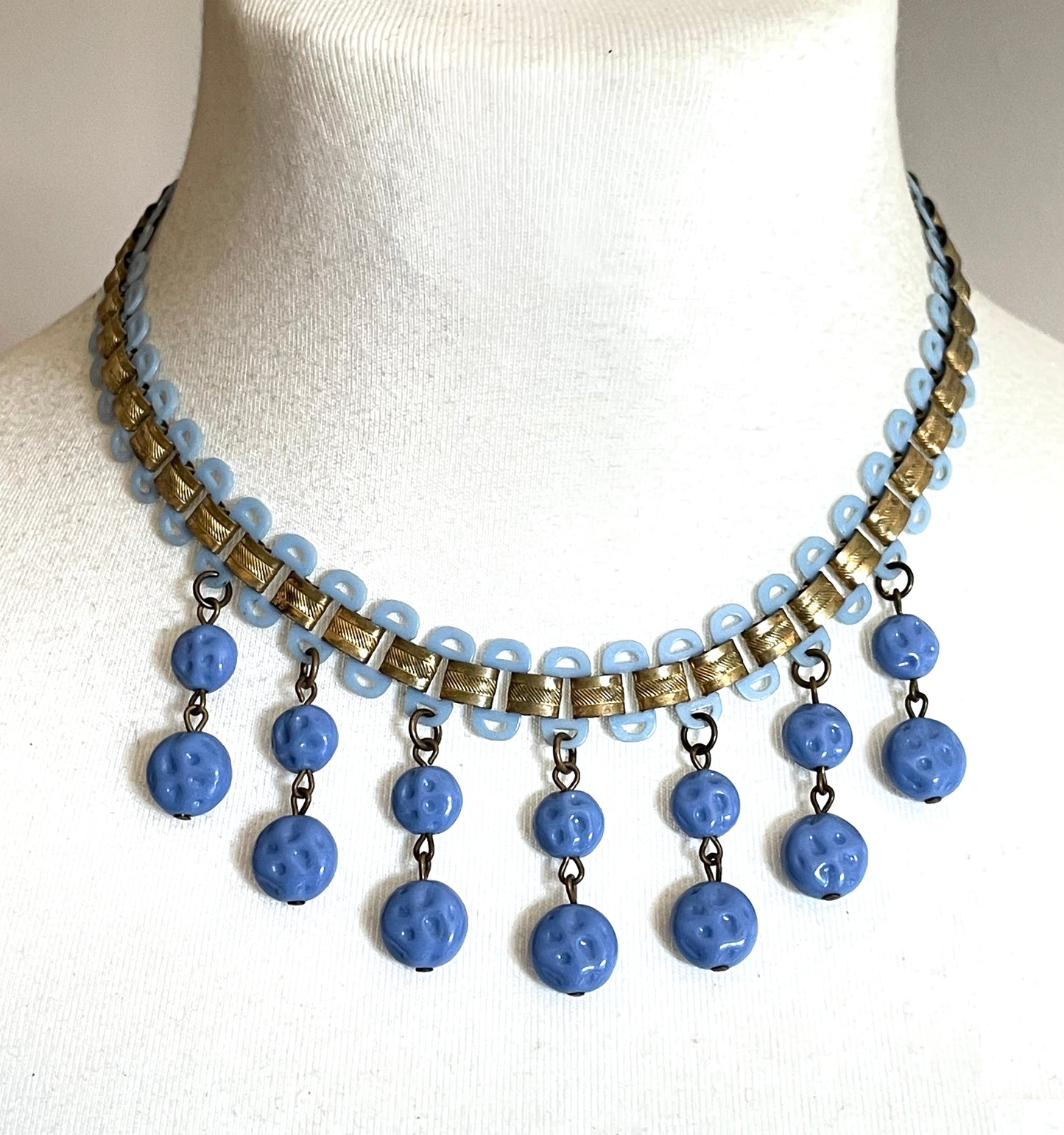 Beautiful vintage bookchain style blue poured glass bead and early plastic with gold tone fringe necklace, Art Deco, Miriam Haskell style