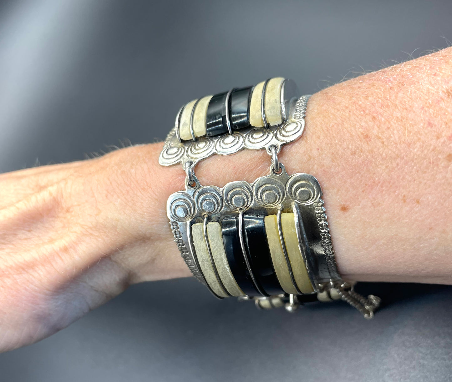 Vintage engraved Mexican sterling silver, heavy Art Deco style panel bracelet with monochrome gemstone cabochons, stamped silver Mexico 110g