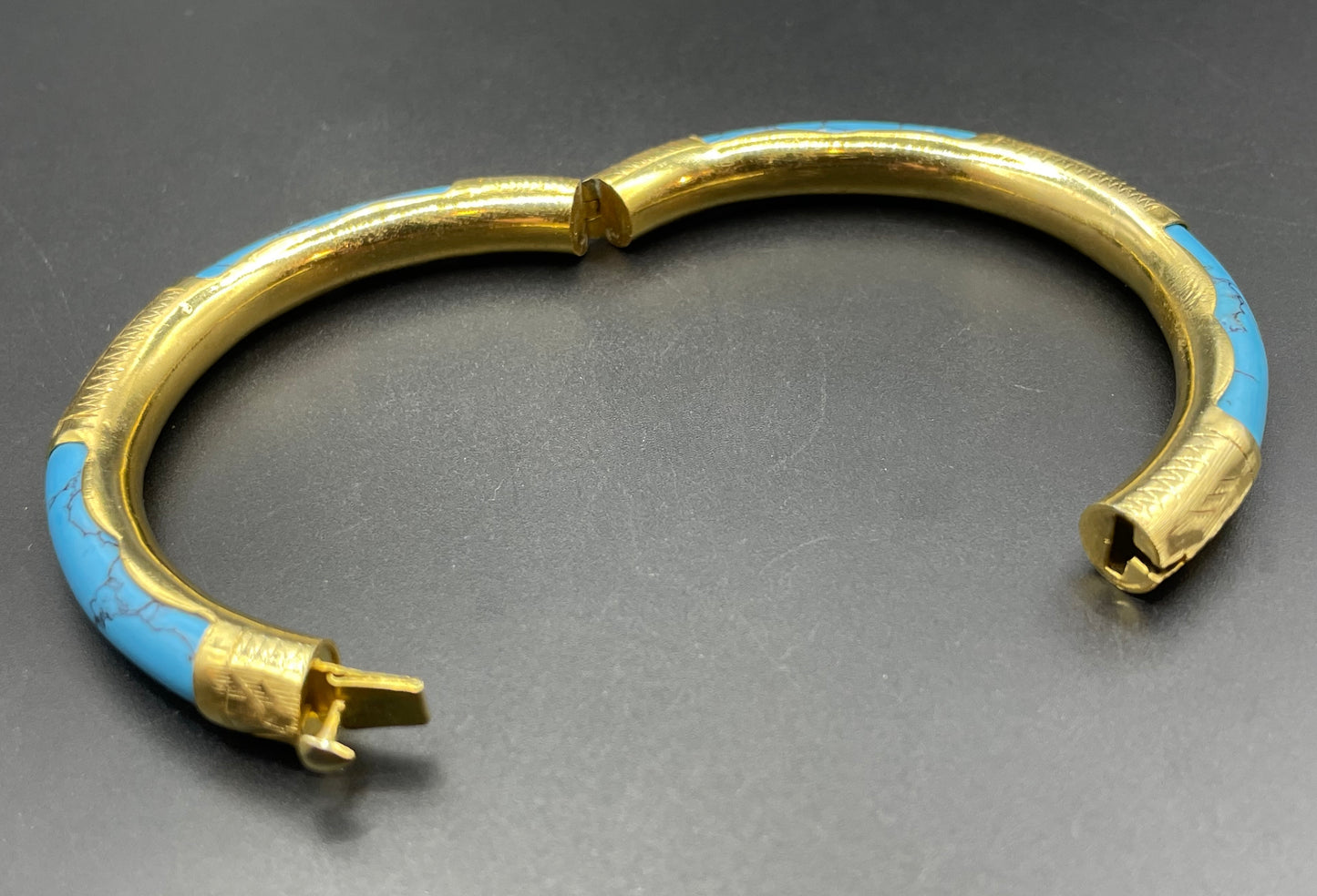 Beautiful Vintage Chinese engraved gold plated and blue turquoise inset hinged Mandarin bangle
