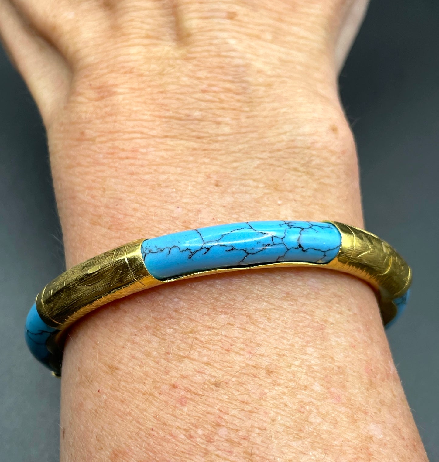 Beautiful Vintage Chinese engraved gold plated and blue turquoise inset hinged Mandarin bangle