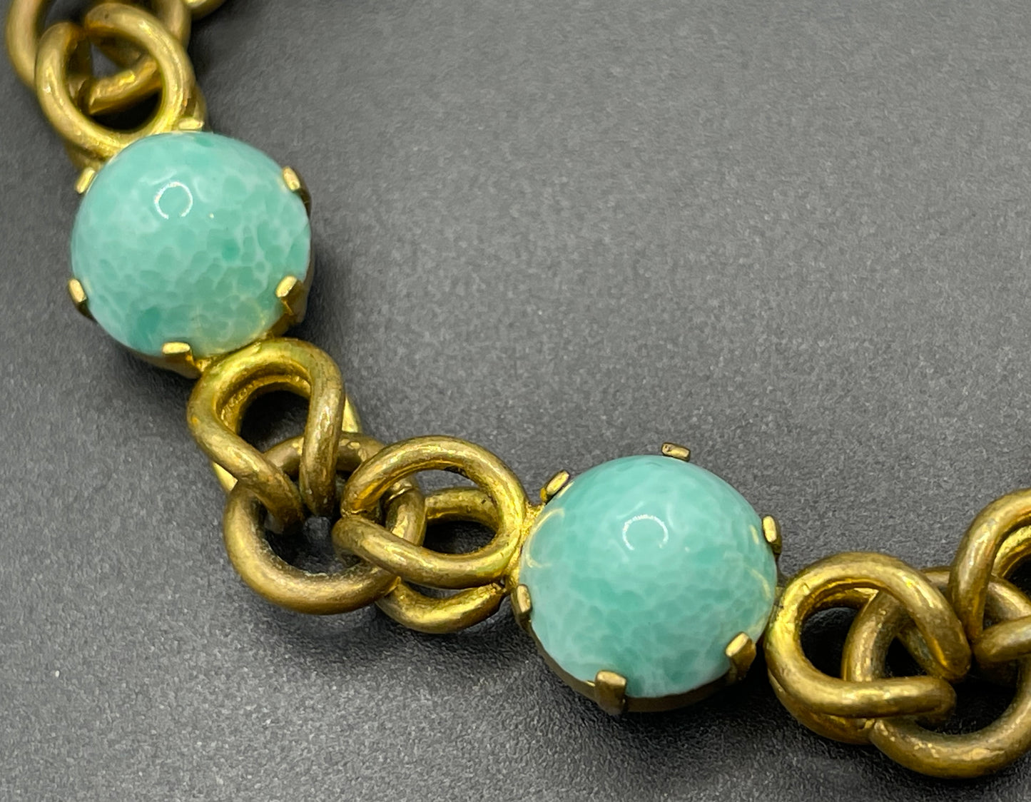 Vintage Art Deco green  'Peking' style glass tall cabochon and gold tone cocktail bracelet