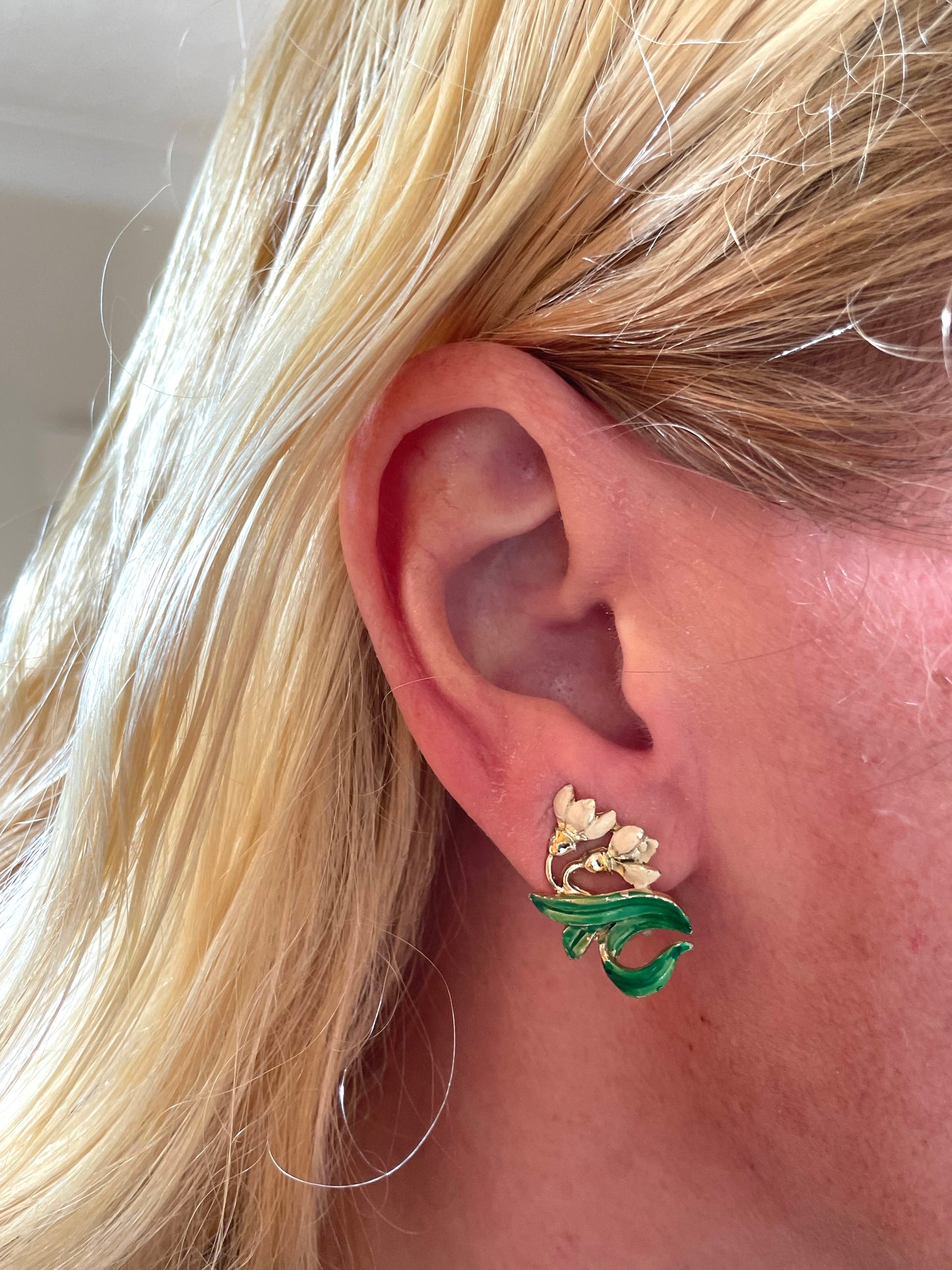 Vintage signed Exquisite snowdrop clip earrings, birthday flower series, pale gold tone, hand-painted enamel, month of January
