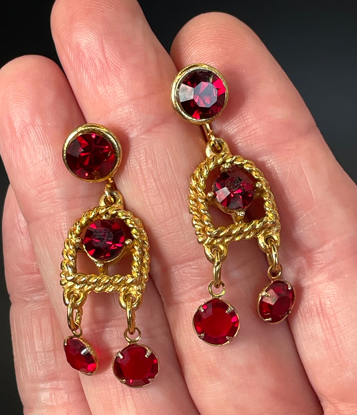 Vintage signed Lisner 1970s long gold tone and ruby red rhinestone chandelier pendant disco necklace and clip on earrings set