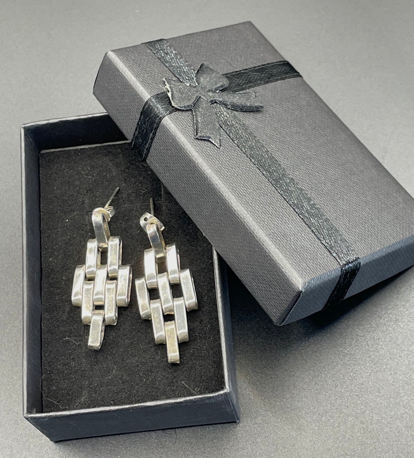 Vintage sterling silver Jakob Bengel style Art Deco machine age brickwork mauerwerk earrings for pierced ears, 10g