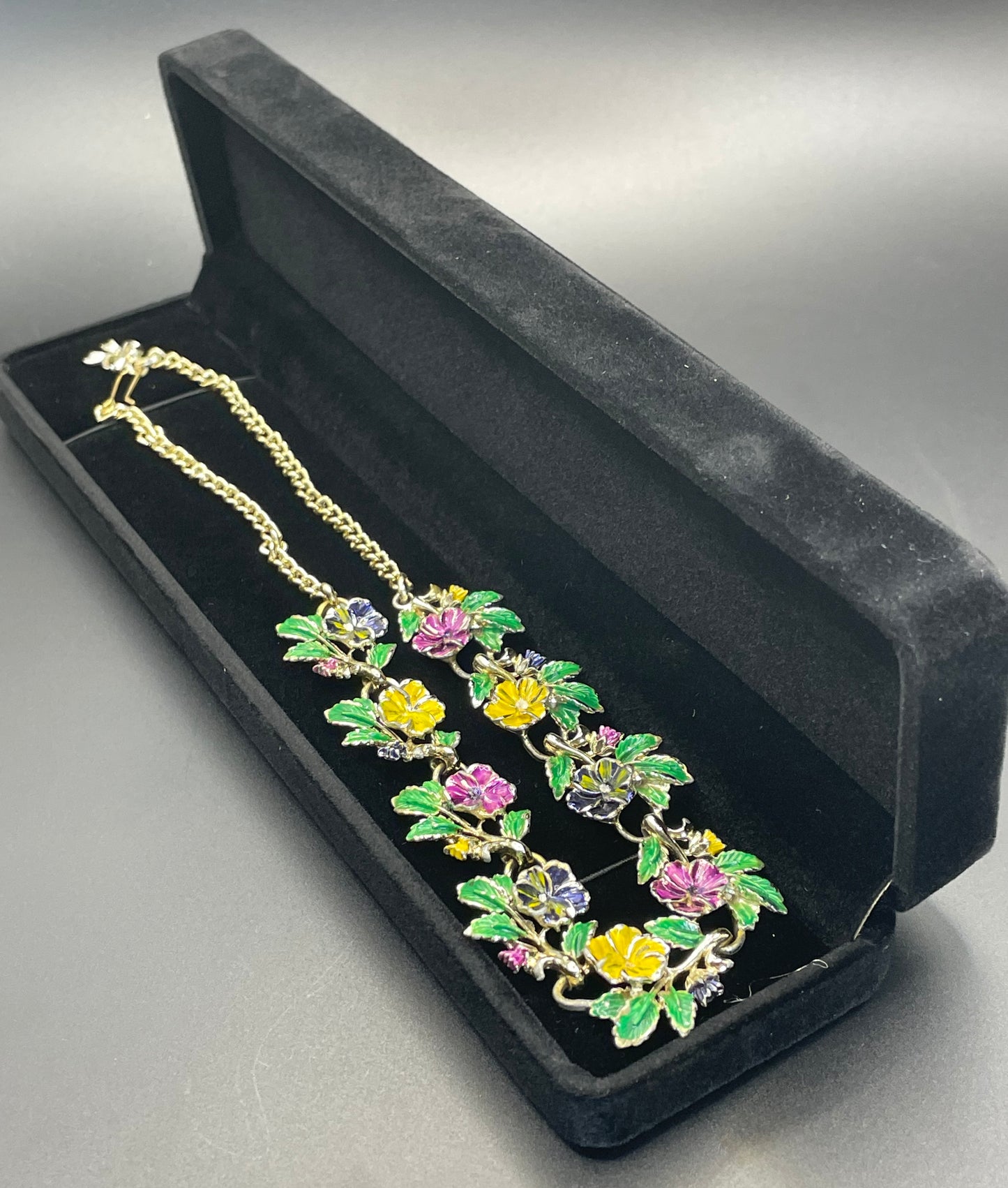 Vintage signed Exquisite pansy necklace, birthday flower series, pale gold tone, hand-painted enamel, month of May, good condition