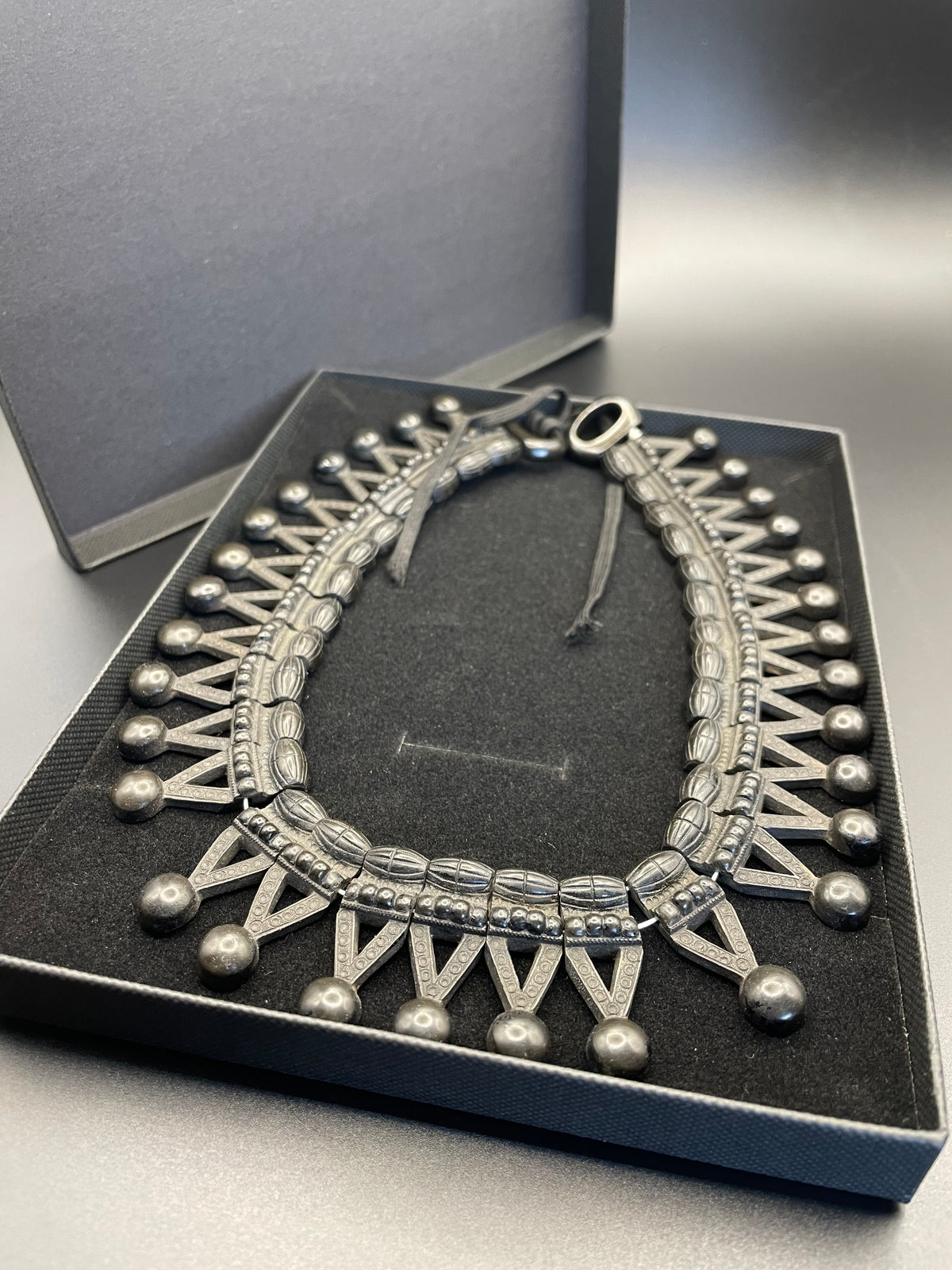Antique Victorian moulded Vulcanite ornate panel collar necklace, unusual piece in lovely condition