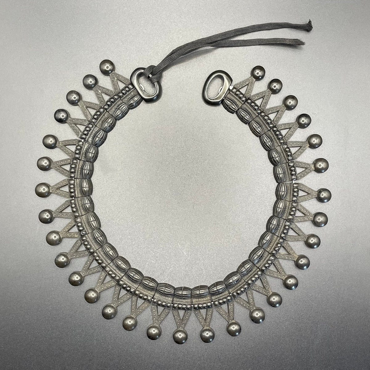 Antique Victorian moulded Vulcanite ornate panel collar necklace, unusual piece in lovely condition