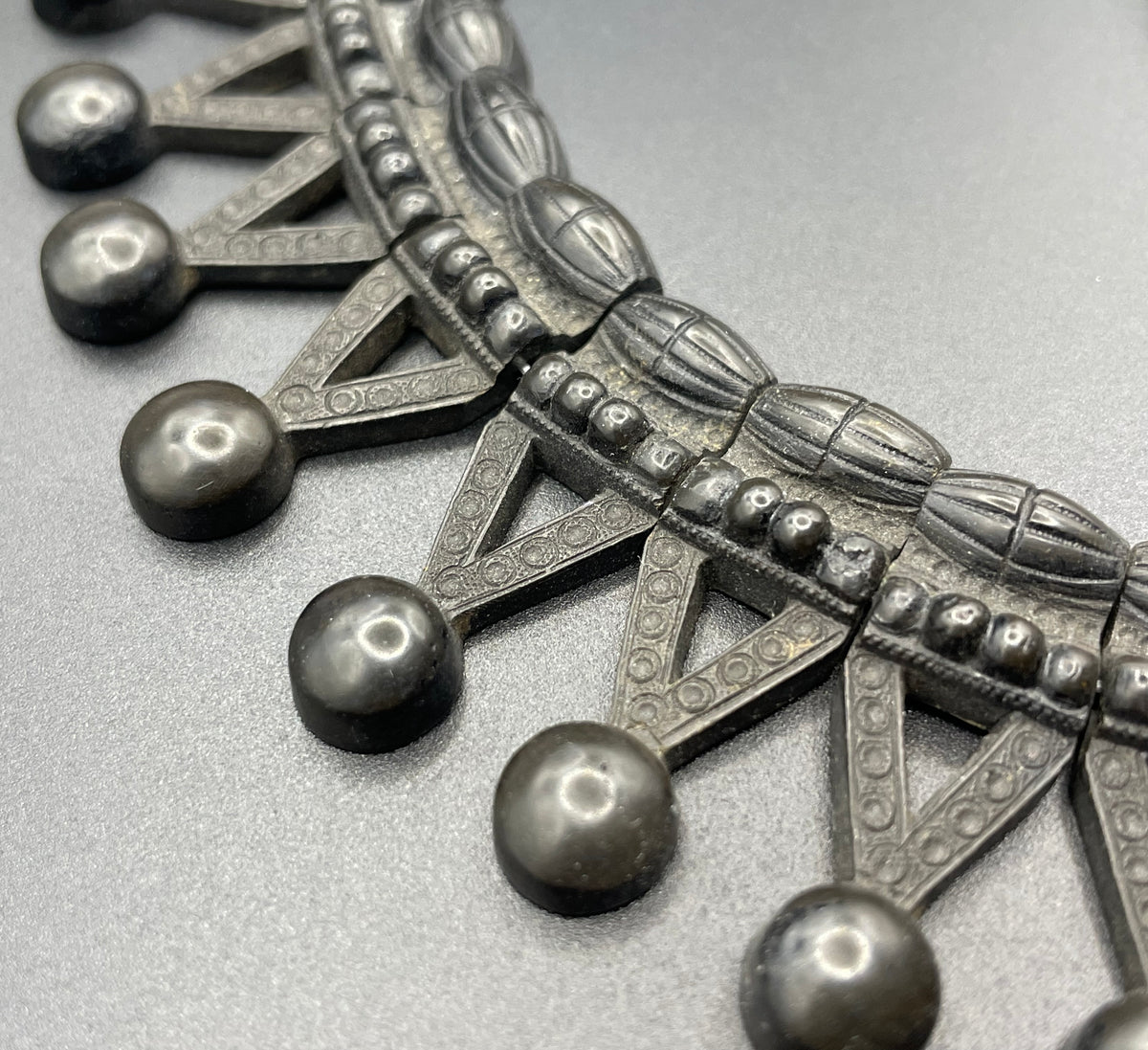 Antique Victorian moulded Vulcanite ornate panel collar necklace, unusual piece in lovely condition