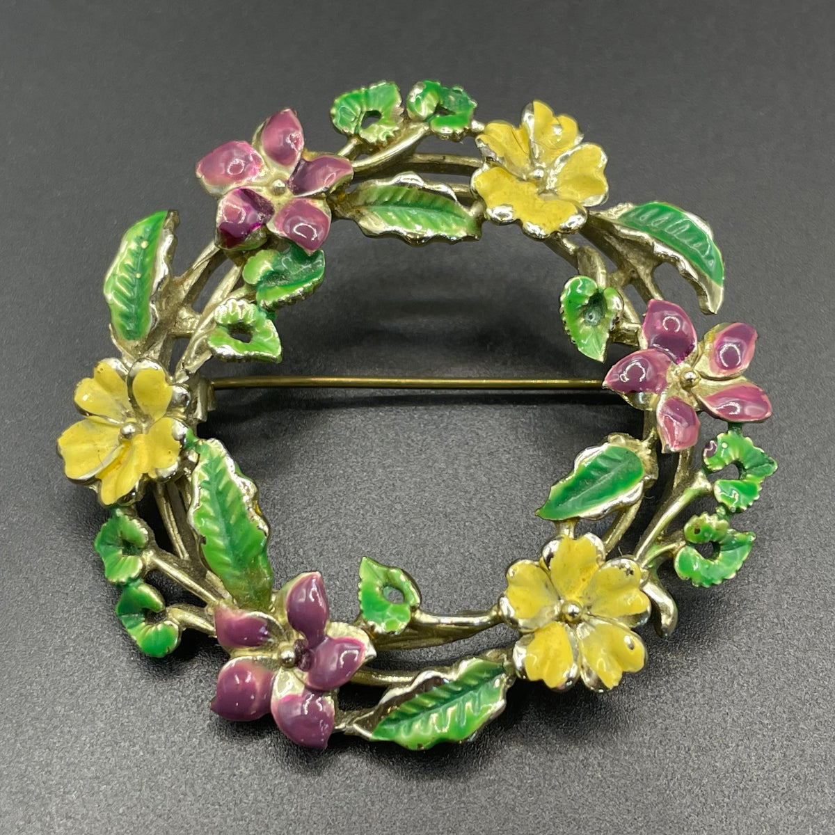 Vintage Exquisite primrose and violet wreath brooch - very rare design, gold tone and cold-painted enamel in purple, yellow and green