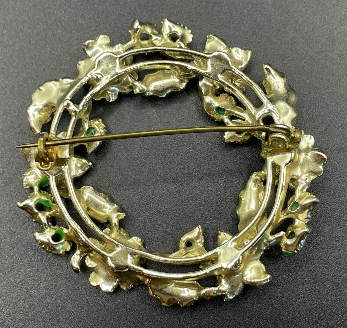 Vintage Exquisite primrose and violet wreath brooch - very rare design, gold tone and cold-painted enamel in purple, yellow and green
