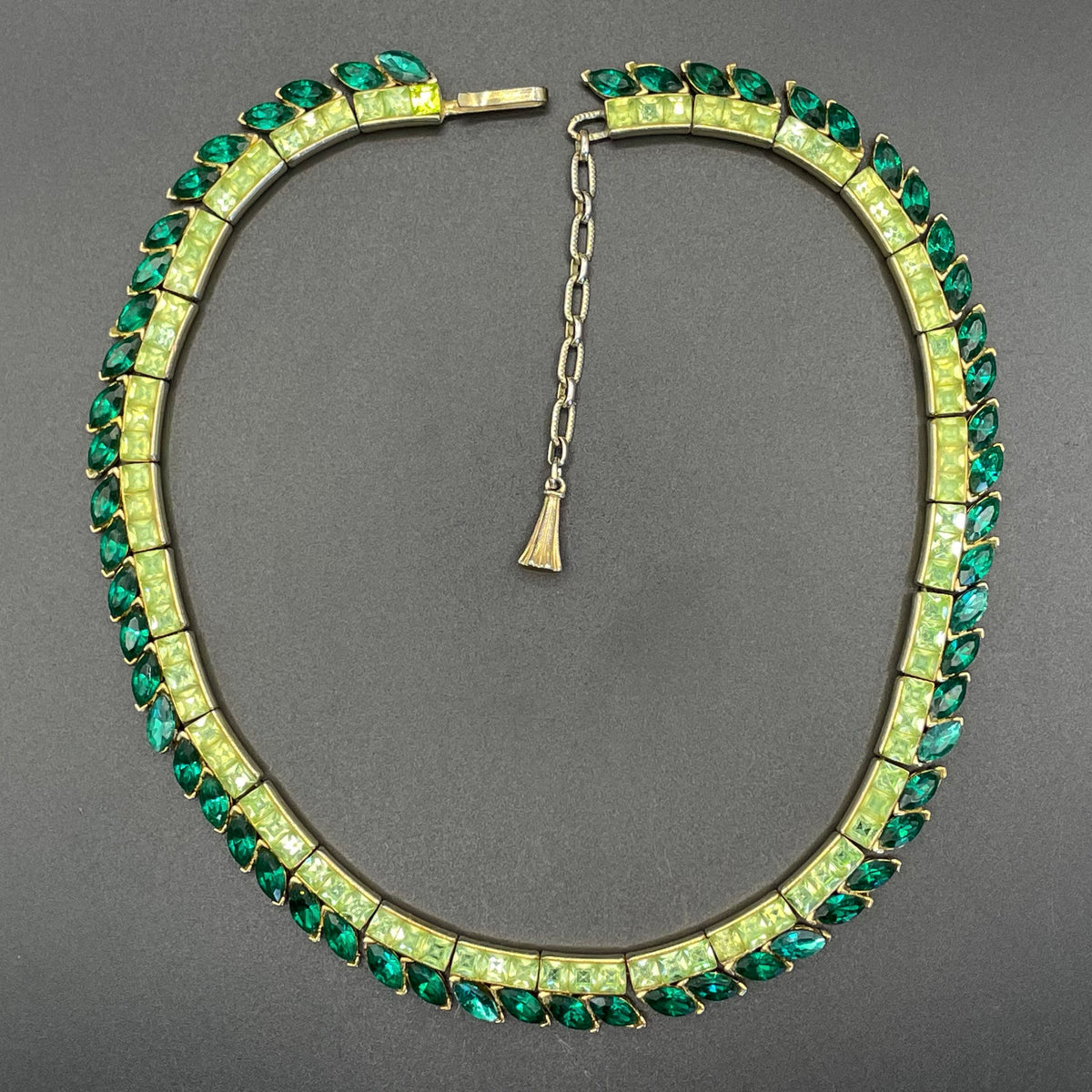 Vintage uranium glass and emerald green rhinestone riviere style necklace - fabulous crystal stones that glow under UV light