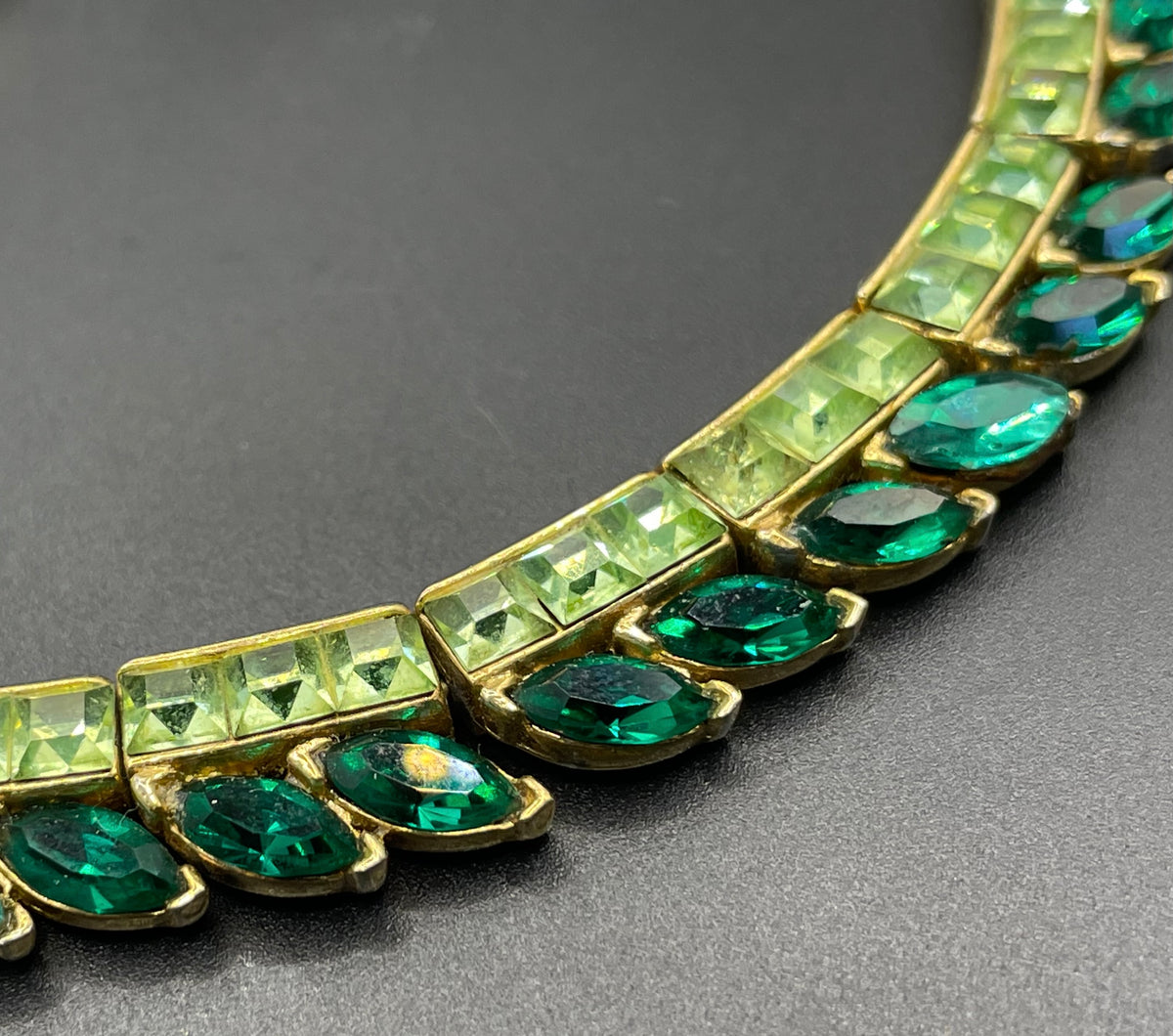 Vintage uranium glass and emerald green rhinestone riviere style necklace - fabulous crystal stones that glow under UV light