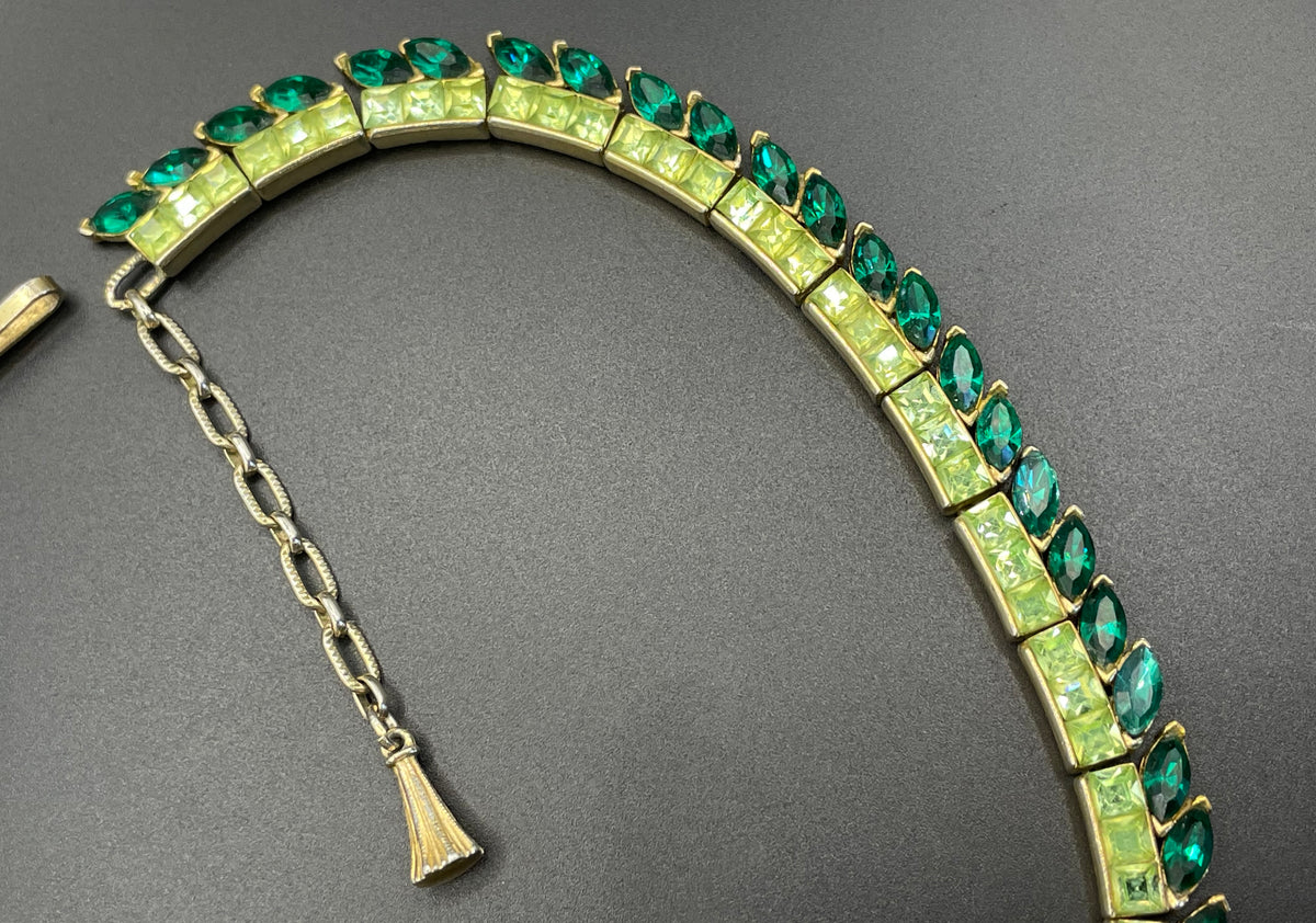 Vintage uranium glass and emerald green rhinestone riviere style necklace - fabulous crystal stones that glow under UV light