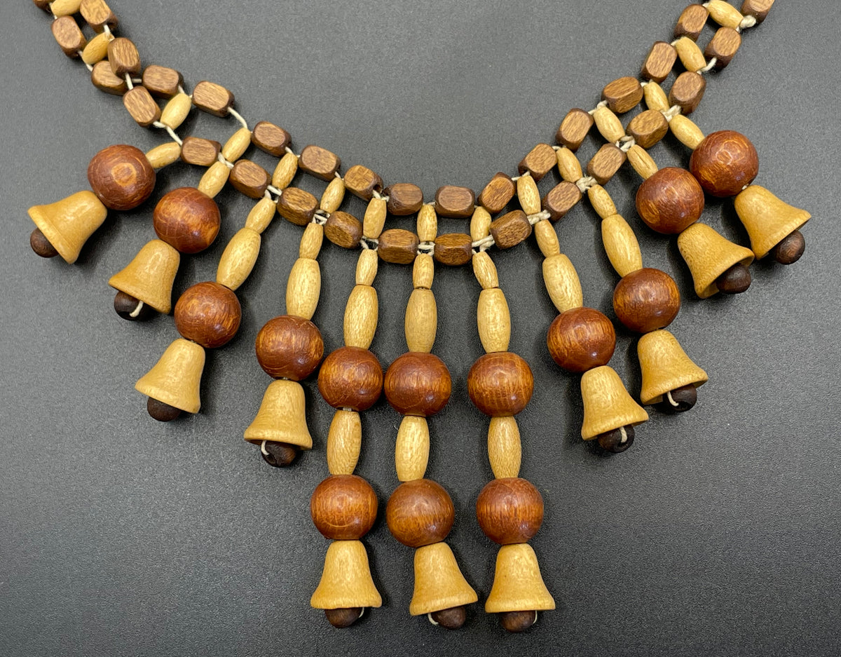 Vintage Art Deco floral wooden bead - 'make do and mend' wartime design, Miriam Haskell style