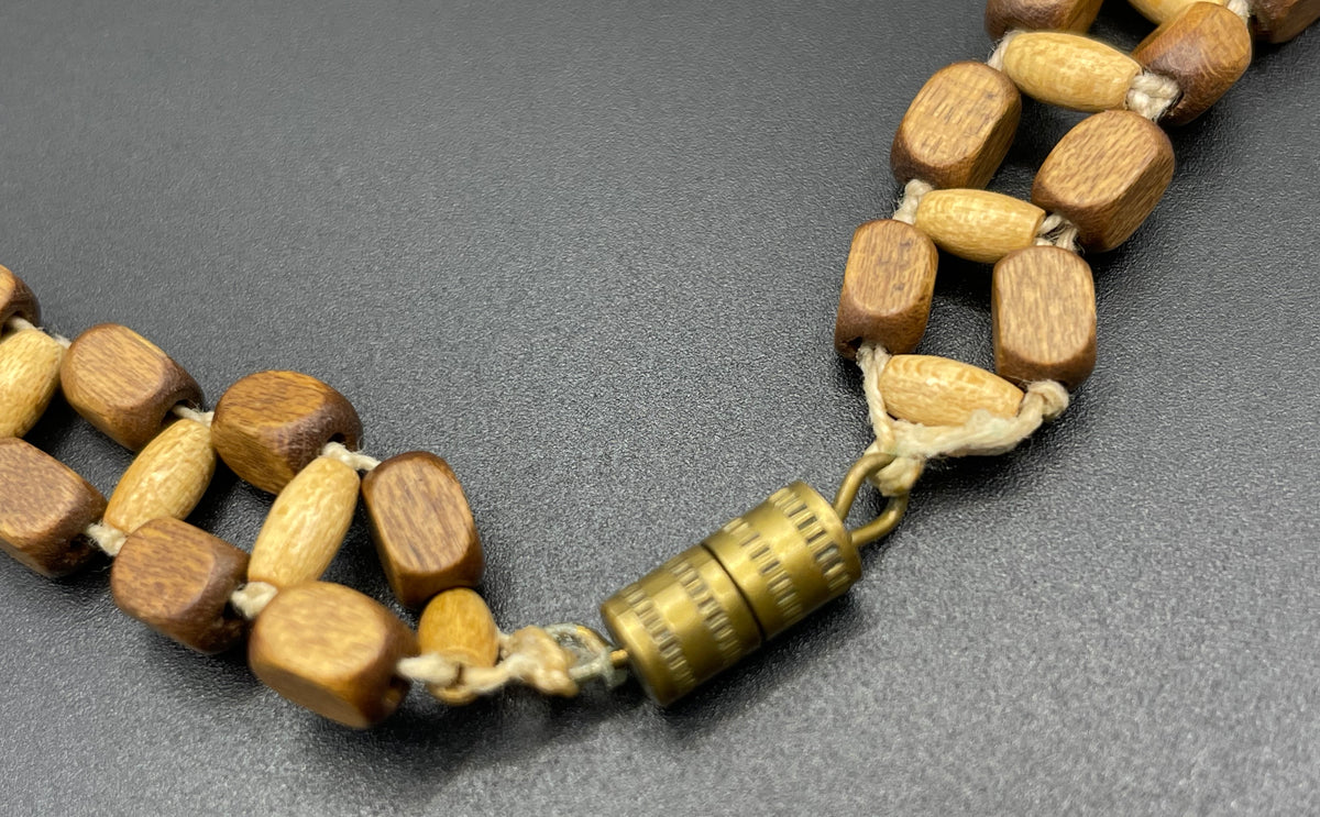 Vintage Art Deco floral wooden bead - 'make do and mend' wartime design, Miriam Haskell style