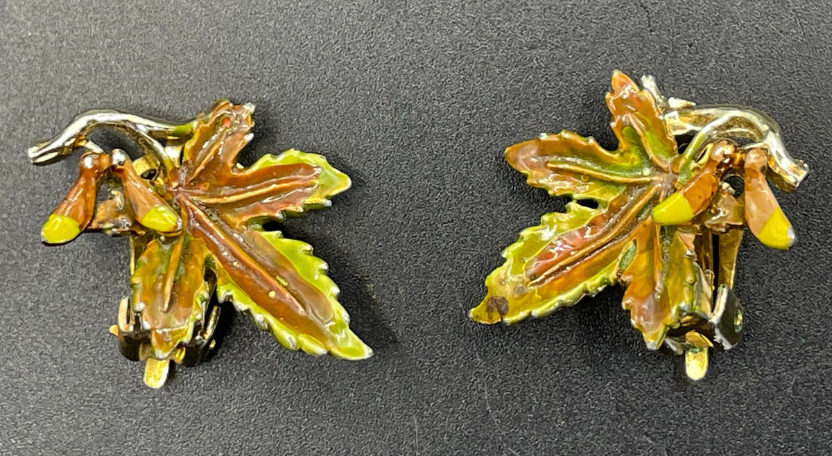 Vintage Exquisite sycamore leaf collectable clip on earrings and large brooch set, tree birthday series, pale gold tone, hand-painted enamel
