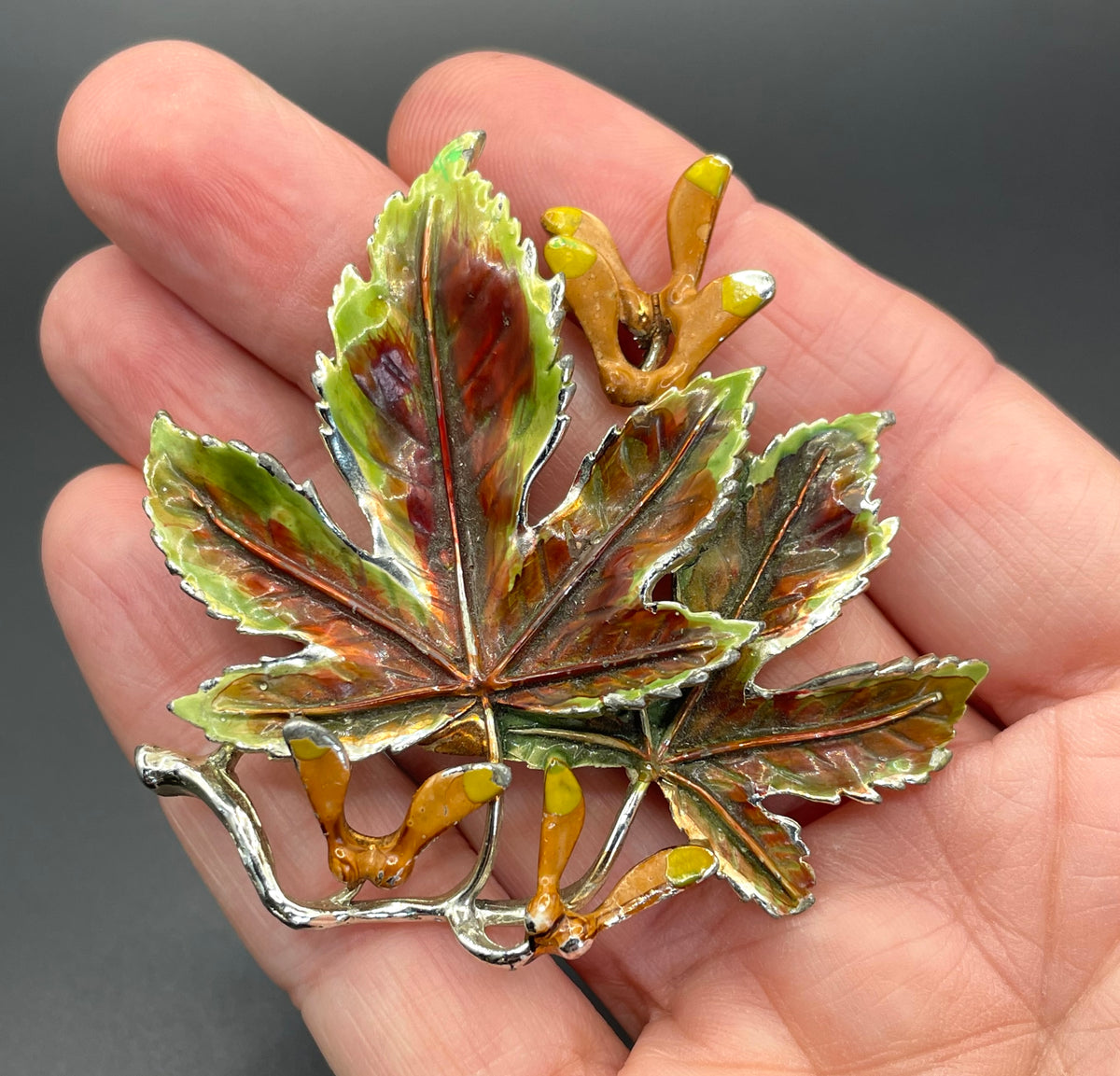 Vintage Exquisite sycamore leaf collectable clip on earrings and large brooch set, tree birthday series, pale gold tone, hand-painted enamel