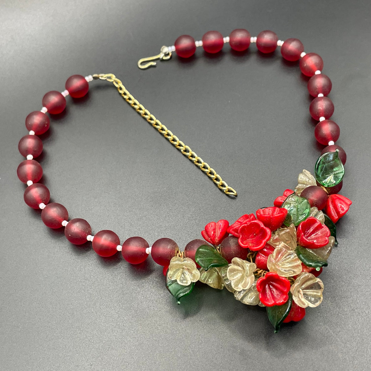 Vintage Art Deco glass flower and leaf necklace, beautiful red, white and green colours
