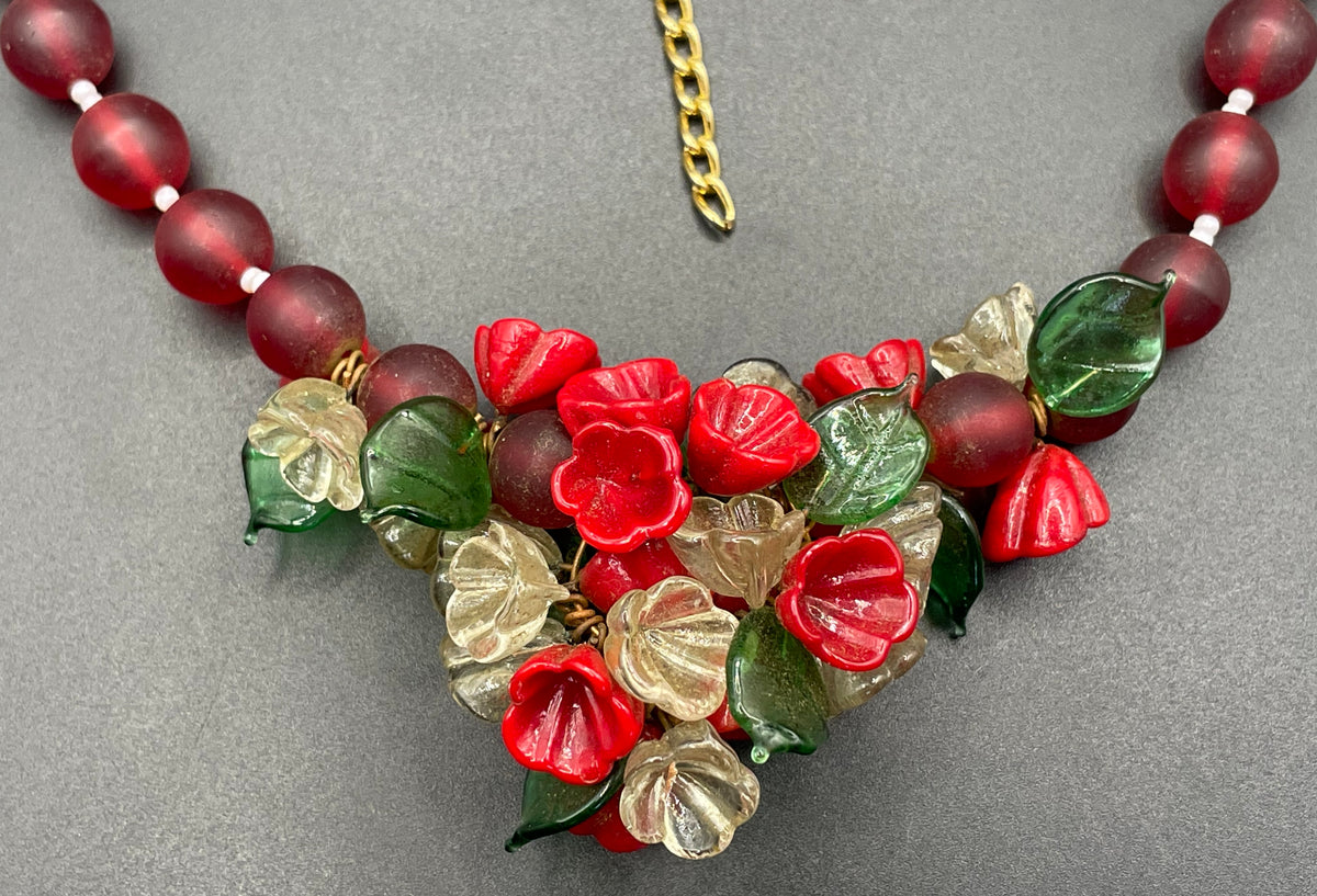 Vintage Art Deco glass flower and leaf necklace, beautiful red, white and green colours