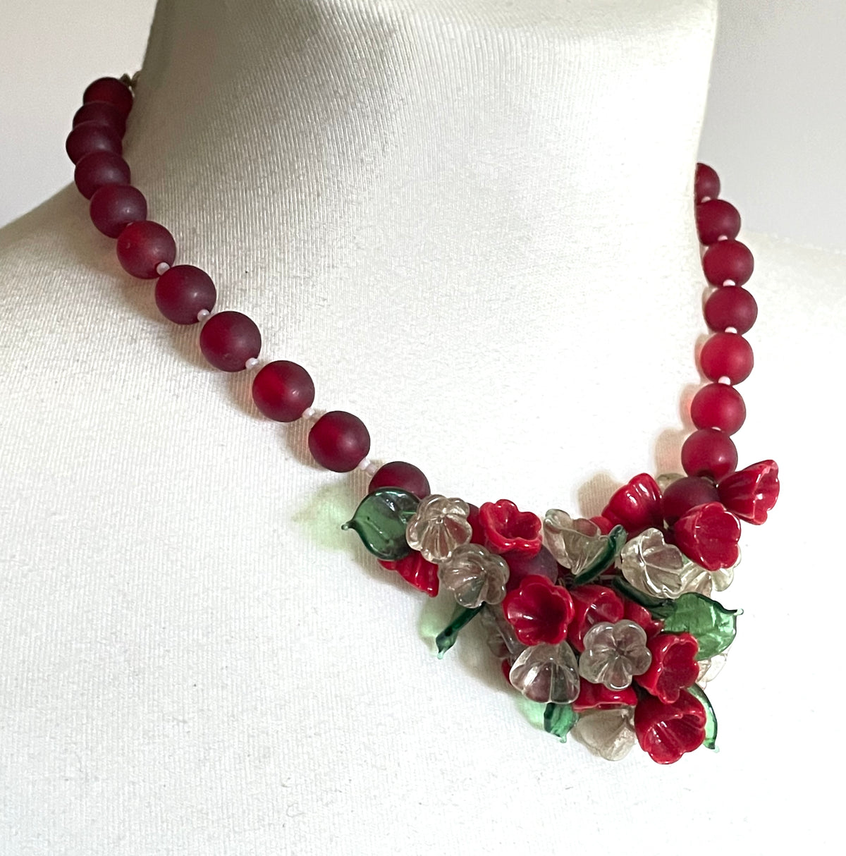 Vintage Art Deco glass flower and leaf necklace, beautiful red, white and green colours