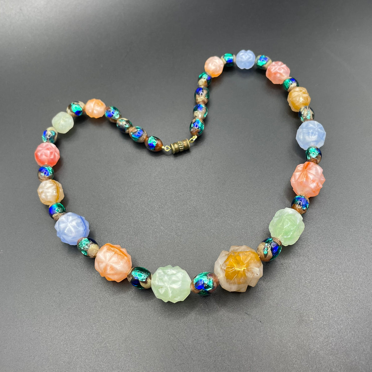 Unusual vintage moulded satin glass bead & foiled glass bead necklace with beautiful multi-coloured glass