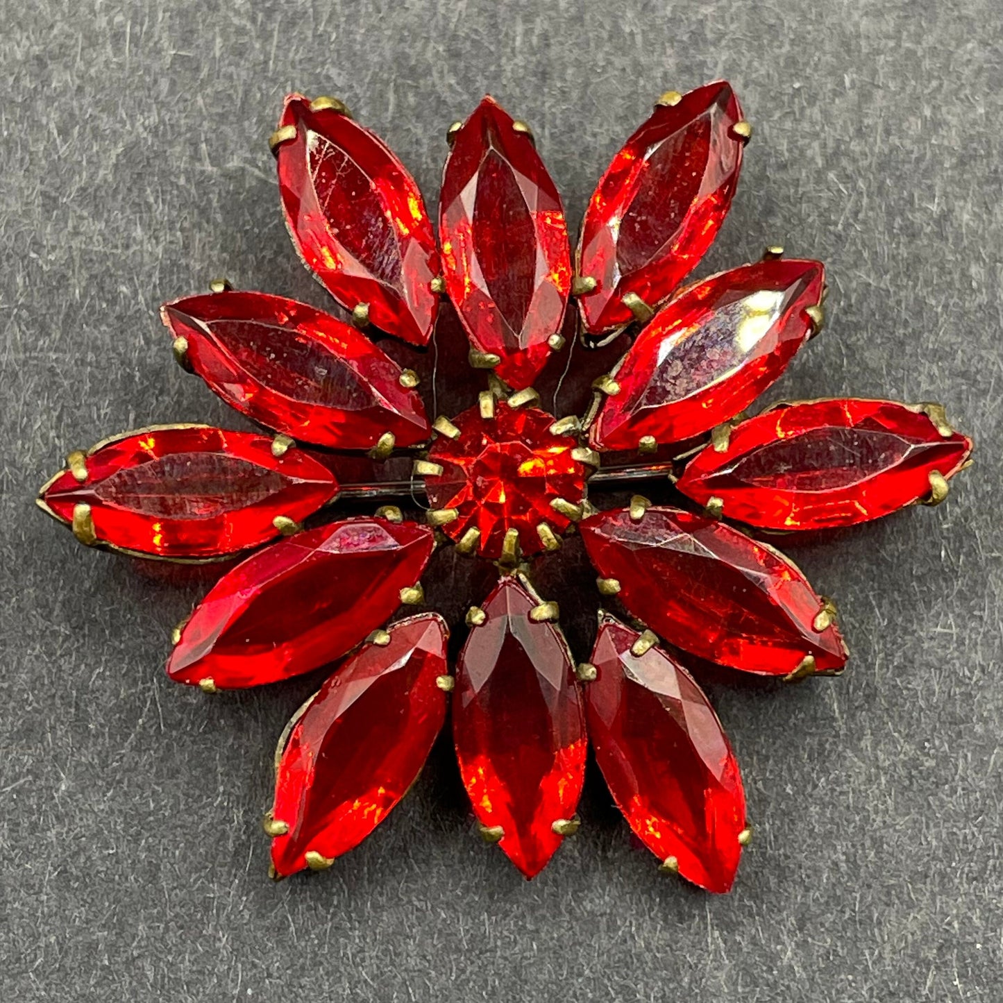 Large vintage Art Deco ruby / garnet red glass rhinestone, open-backed, gold tone brooch pin, stunning vibrant colour