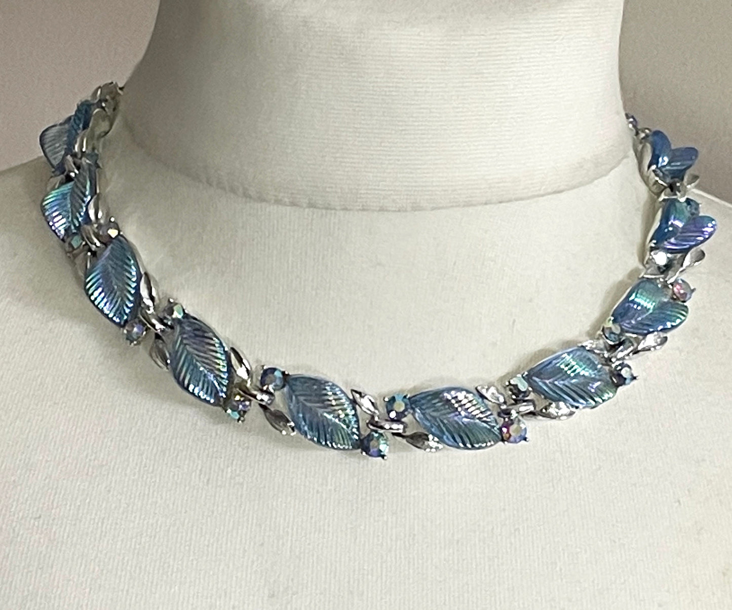 Vintage signed Lisner blue aurora borealis glass leaf, rhinestone and shiny silver tone collar choker necklace