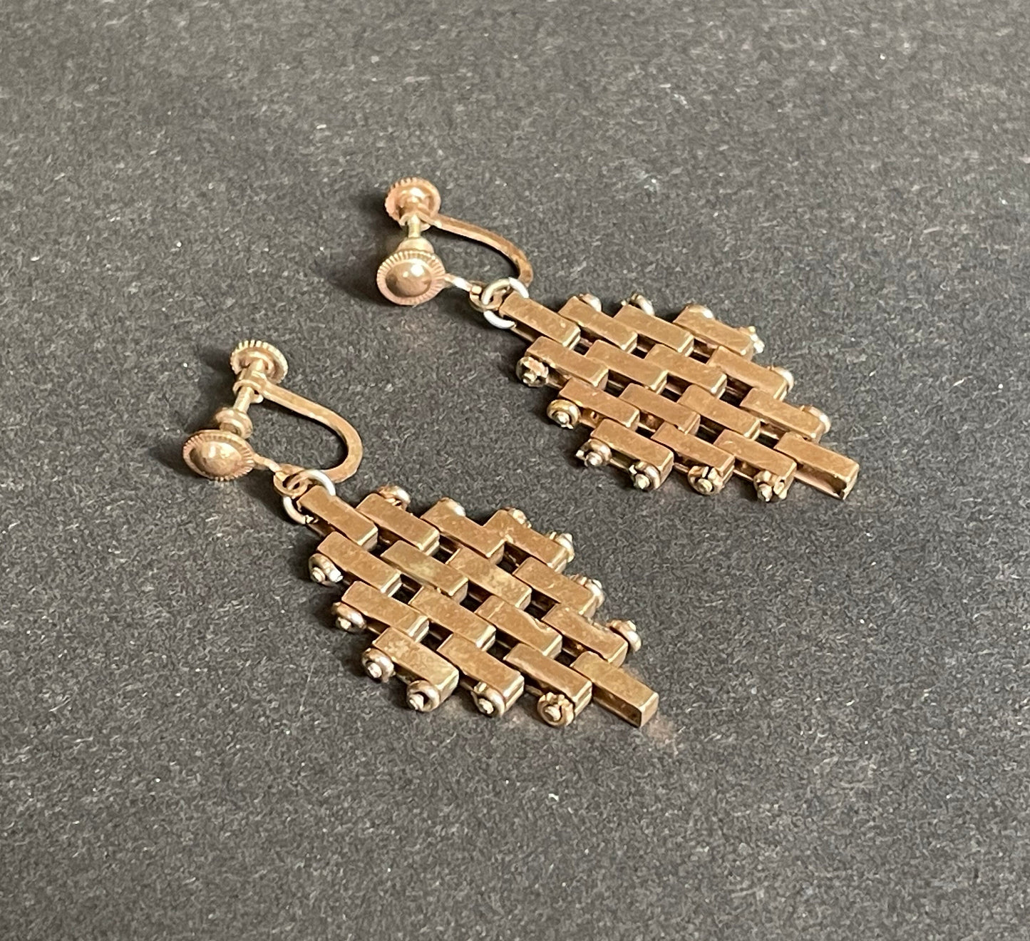 Vintage Jakob Bengel brickwork / mauerwerk gold tone screw back earrings Art Deco 1930s machine age