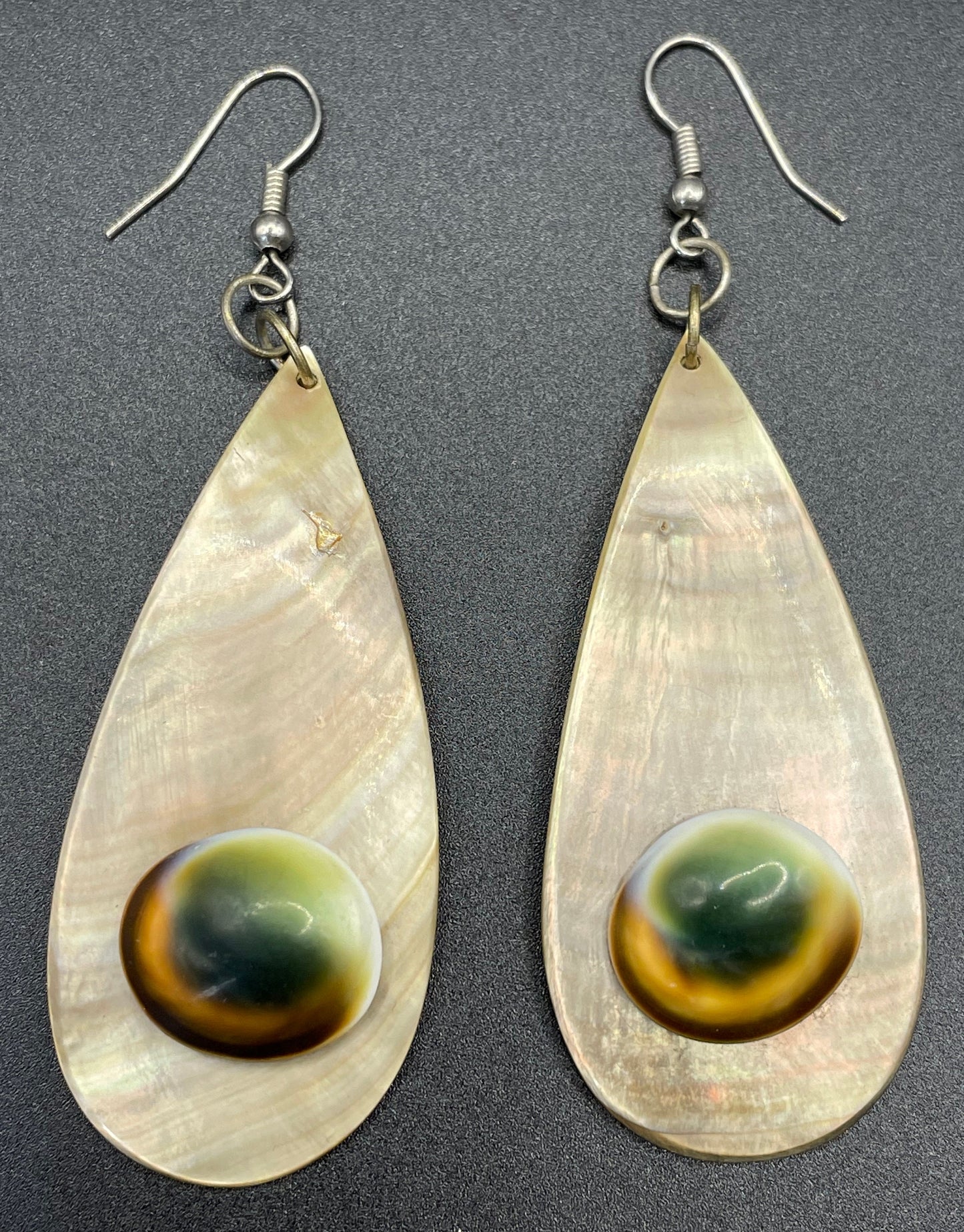 Vintage operculum cabochon and shell / abalone teardop long dangle earrings for pierced ears