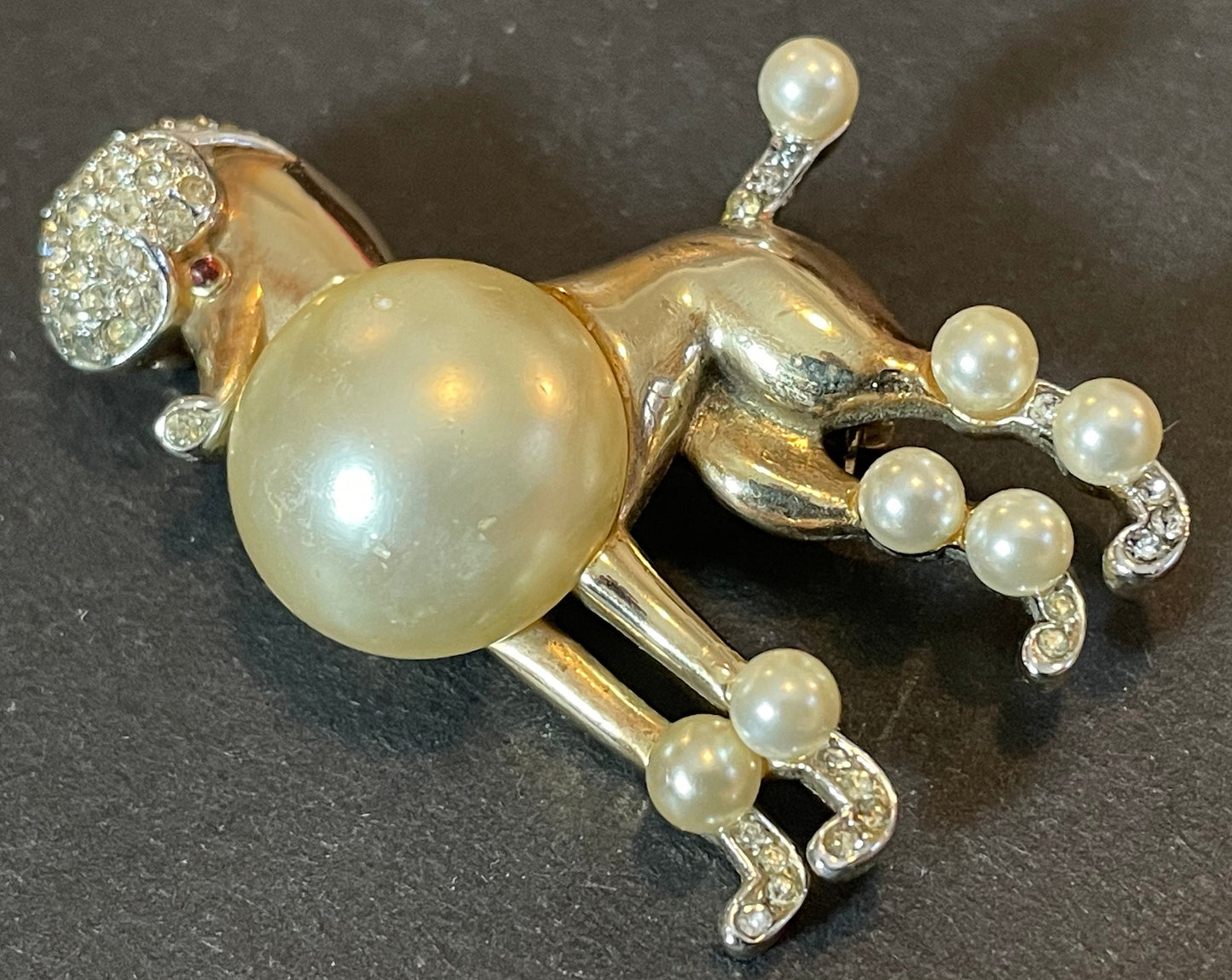 Rare signed Trifari vintage poodle brooch, 1950 patent of the Alfred Philippe design, gold tone, glass pearl and rhinestones